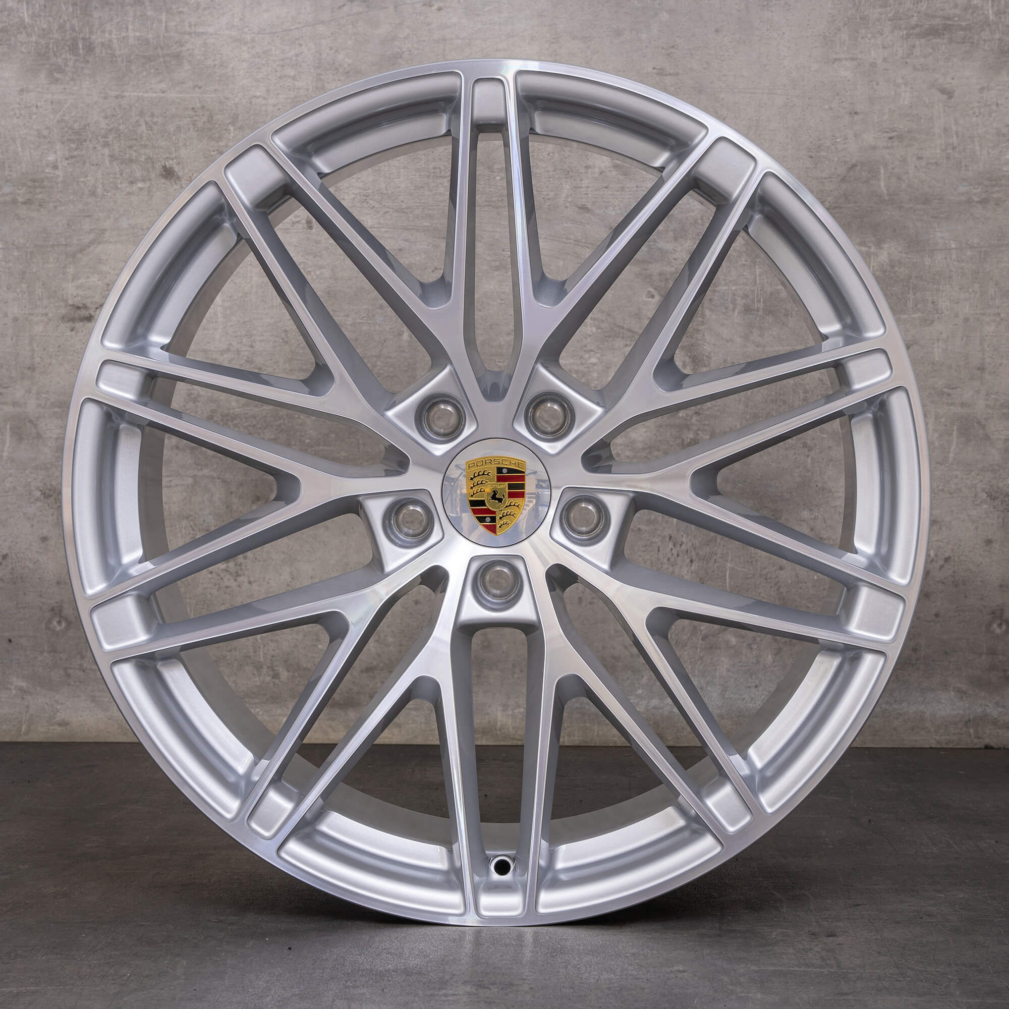 Original Porsche Macan Electric Felgen 22 Zoll 95C601025AD 95C601025AE silber glanzgedreht NEU