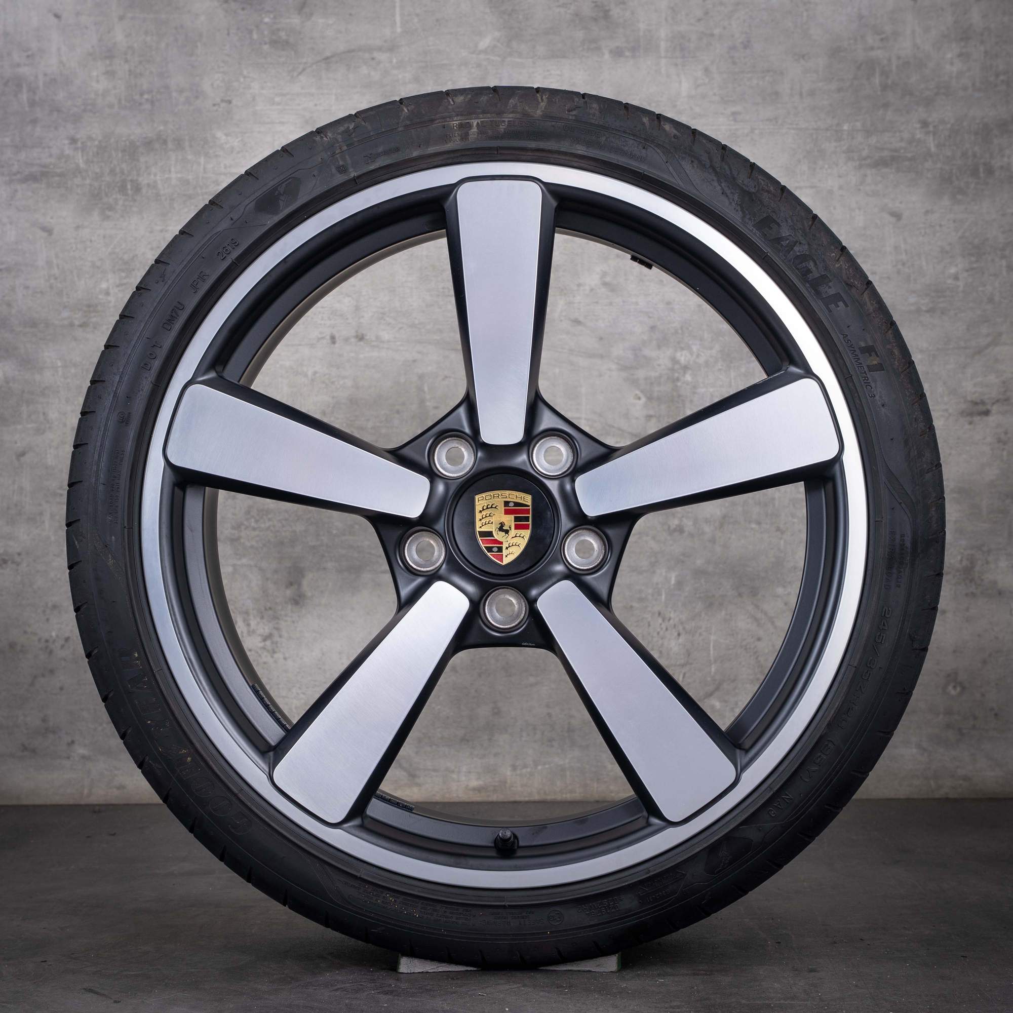 Alkuperäiset Porsche 992 I -vanteet 20 21 tuumaa Carrera S C2 C4 GTS kesärenkaat Exclusive Design 992044661M mattamusta glanzgedreht