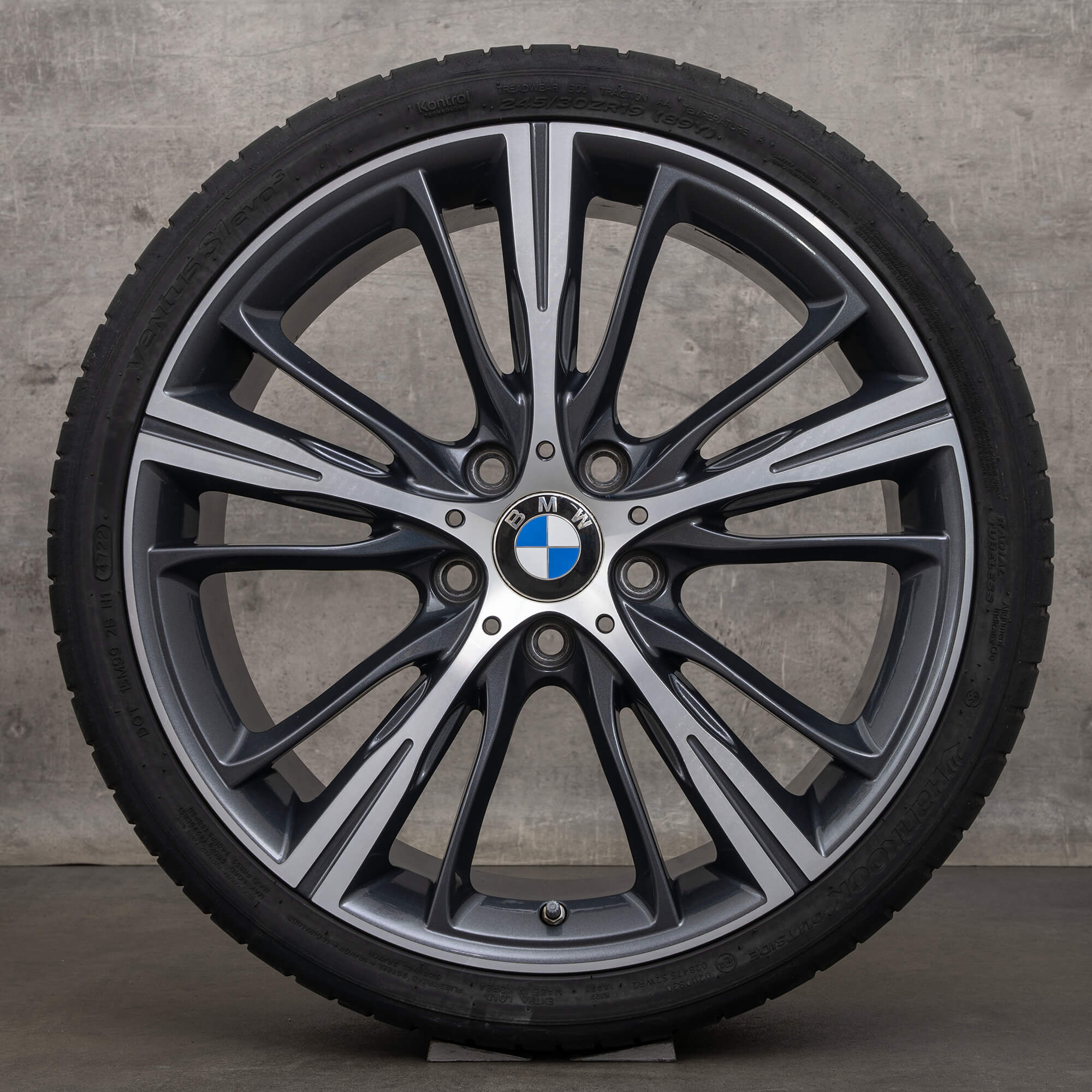 BMW 1er F20 F21 2er F22 F23 Sommerräder 19 Zoll Felgen 660 Sommerreifen