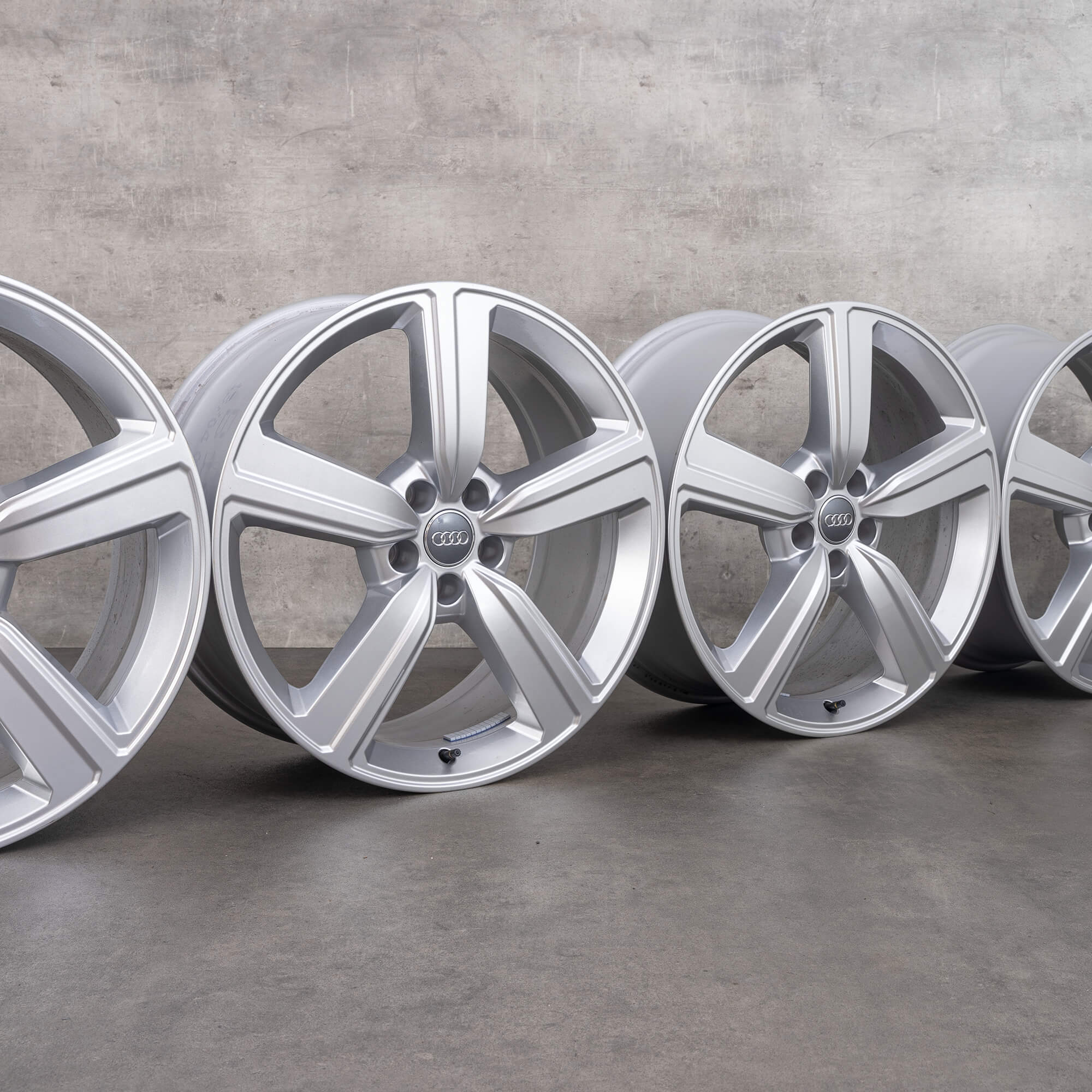 Audi 20 inch rims Q8 e-tron GE alloy 4KE601025S 9.0 x ET 38 NEW
