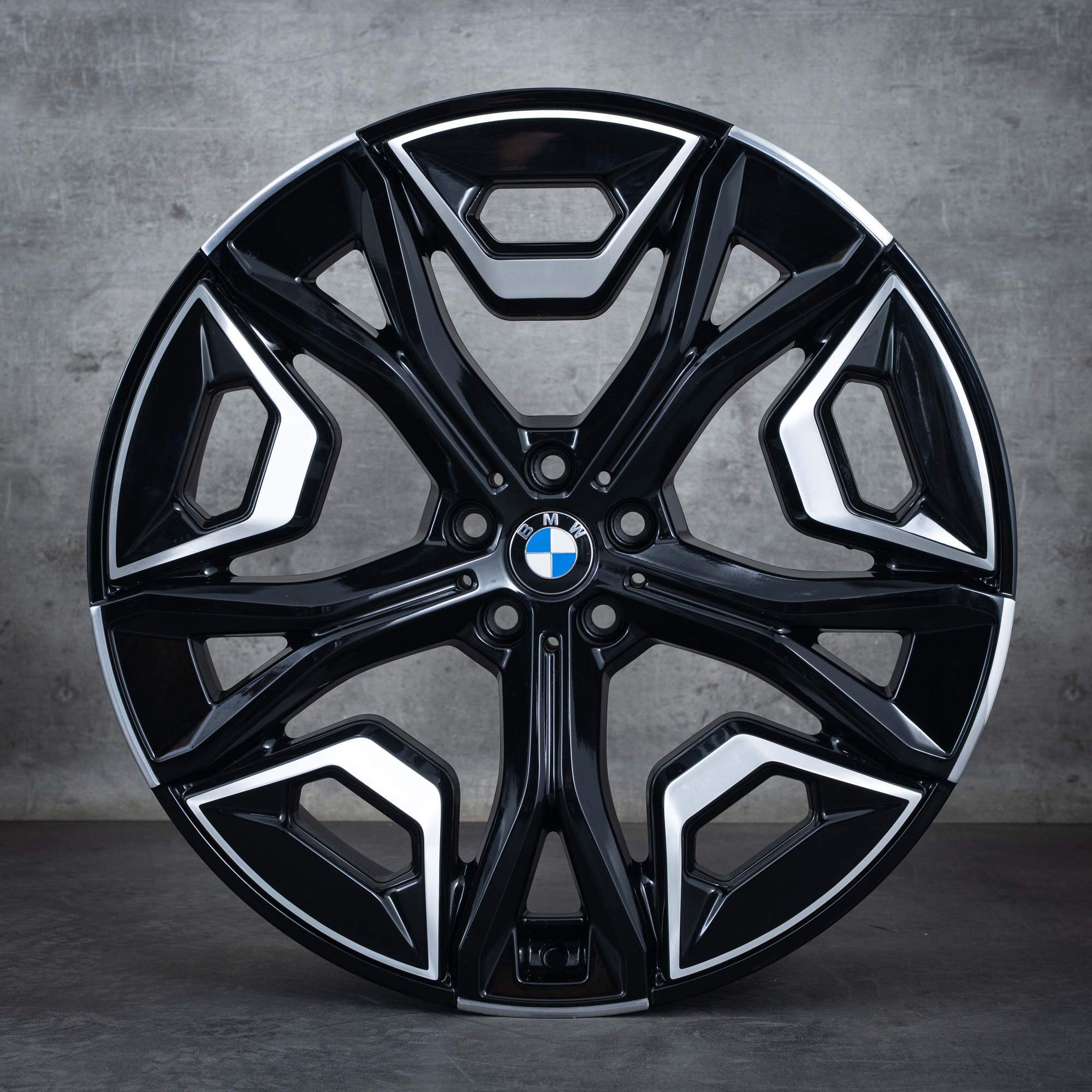 Oryginalne felgi BMW iX 22 cale i20 Styling 1020 5A02658 czarne polerowane