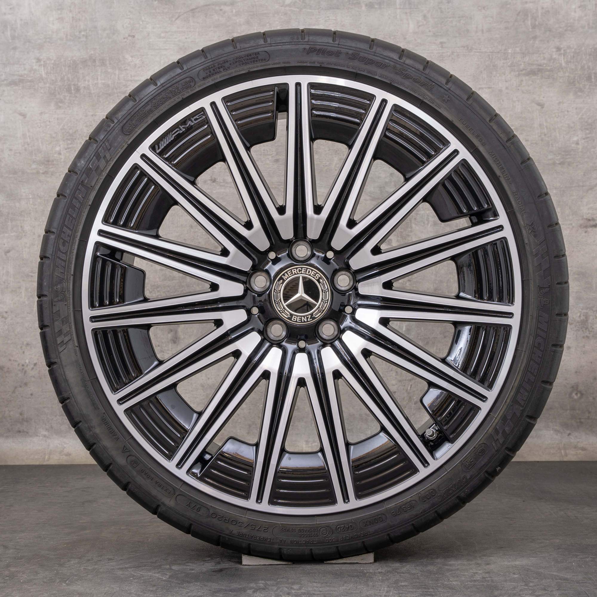 Originale Mercedes Benz CLE AMG vinterhjul 20 tommers A236 C236 felger A2364012300 A2364012400 svart frontpolert