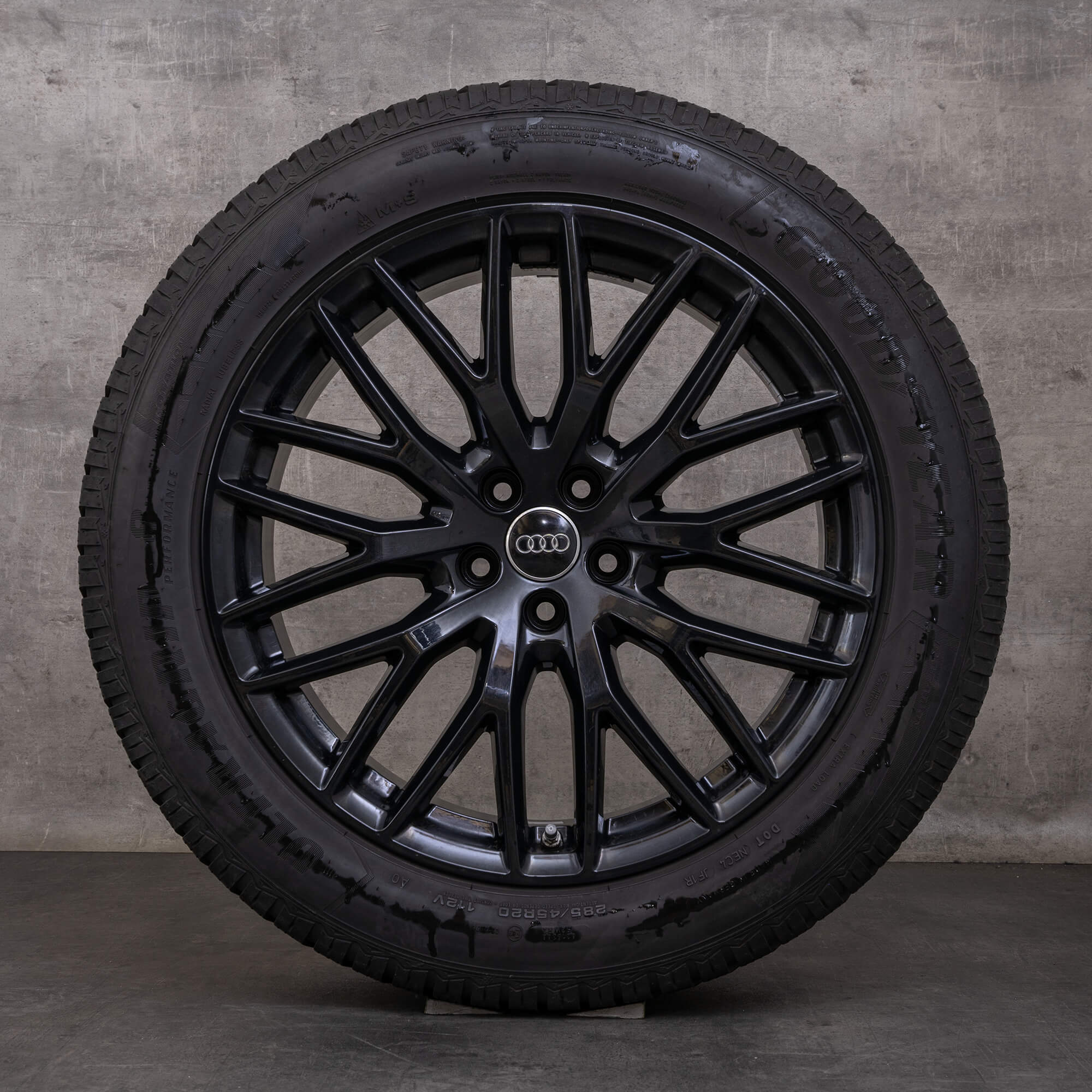 Oryginał Audi Q7 SQ7 koła zimowe 20 cali 4M felgi 4M0601025BJ czarne błyszczące