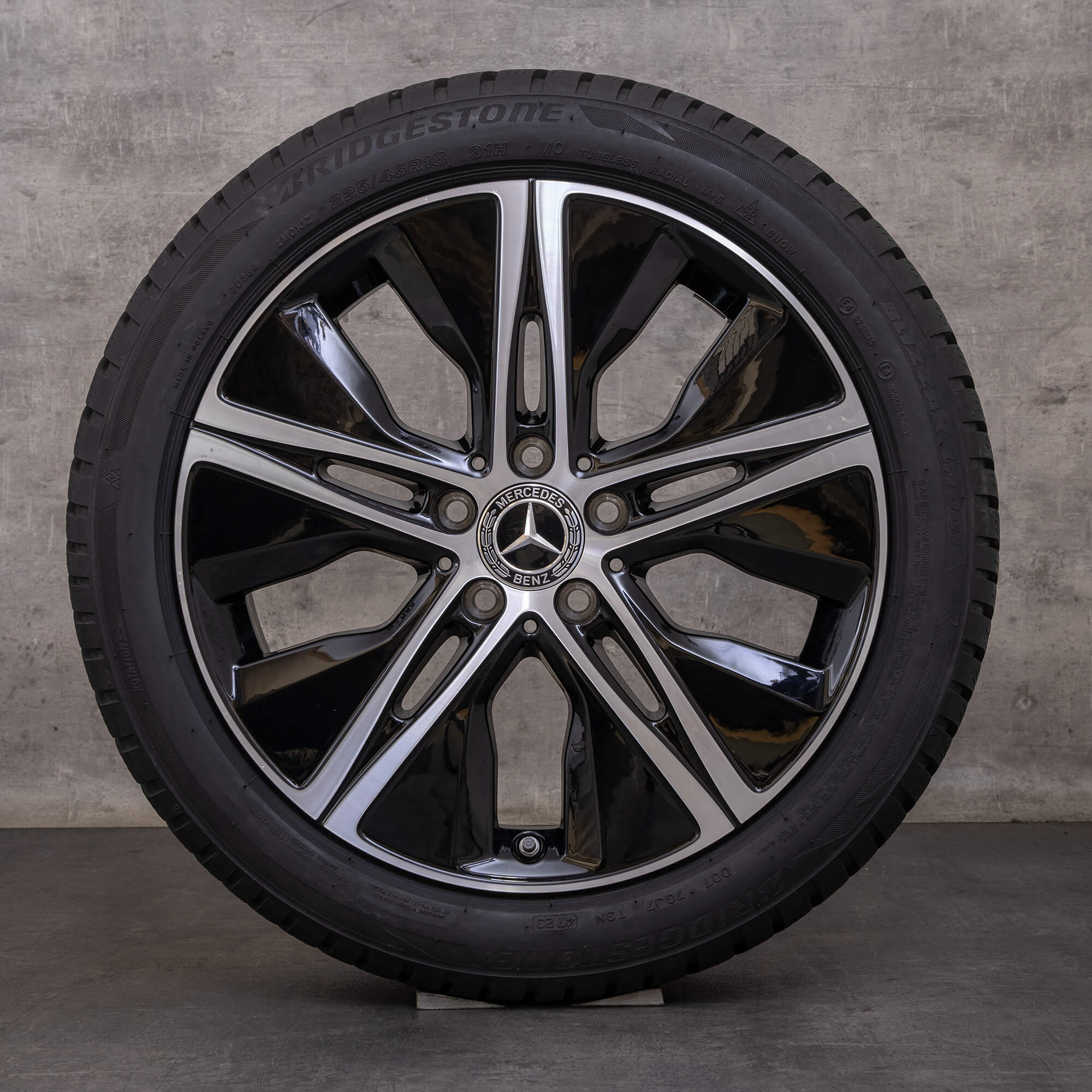 Orijinal Mercedes Benz A B Sınıfı CLA kış jant lastik 18 inç W177 V177 W247 C118 X118 jantlar A1774010500 siyah parlak tornalanmış