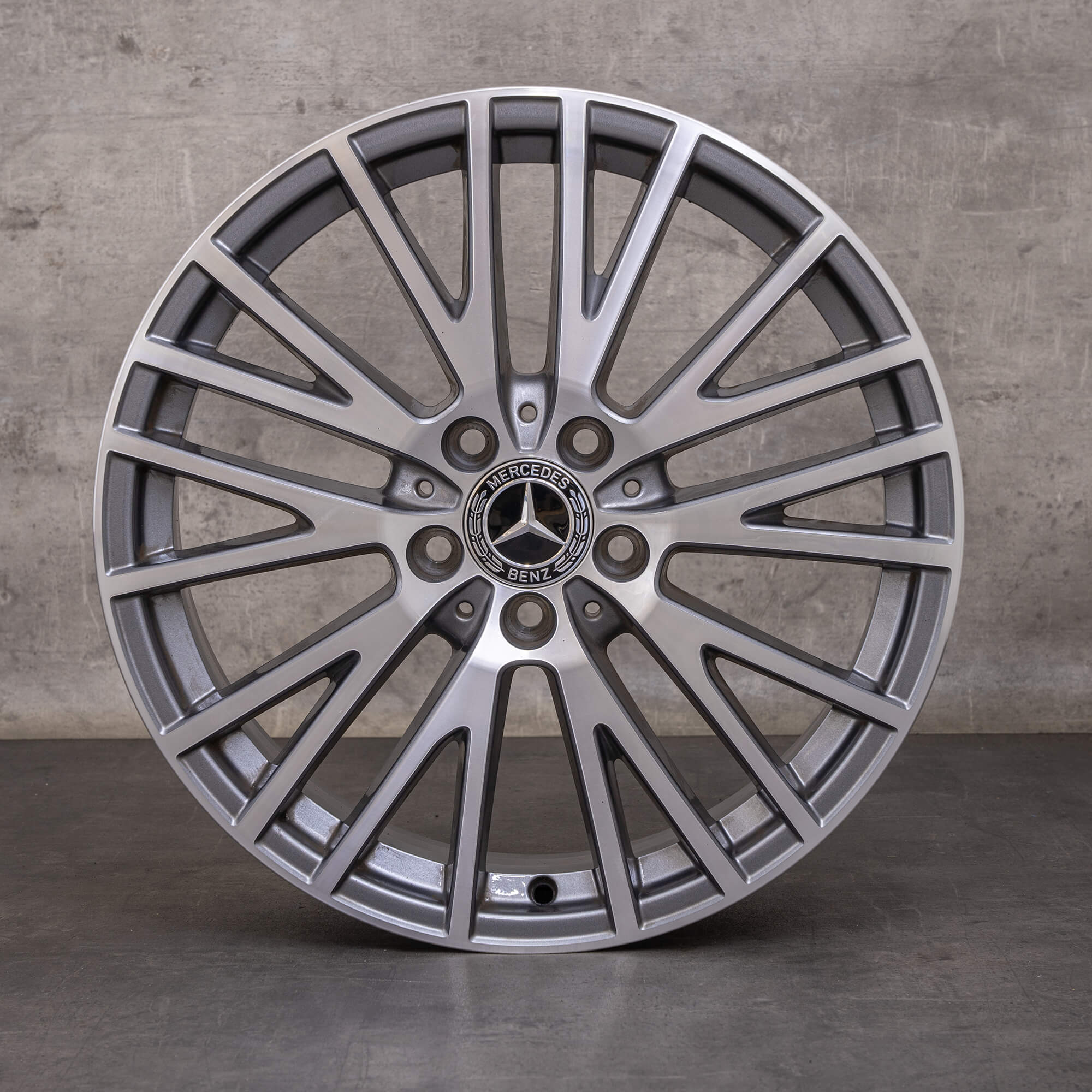 Orijinal Mercedes Benz A B Sınıfı CLA jantlar 18 inç W177 V177 W247 X118 C118 A1774010600 himalaya gri parlak tornalanmış