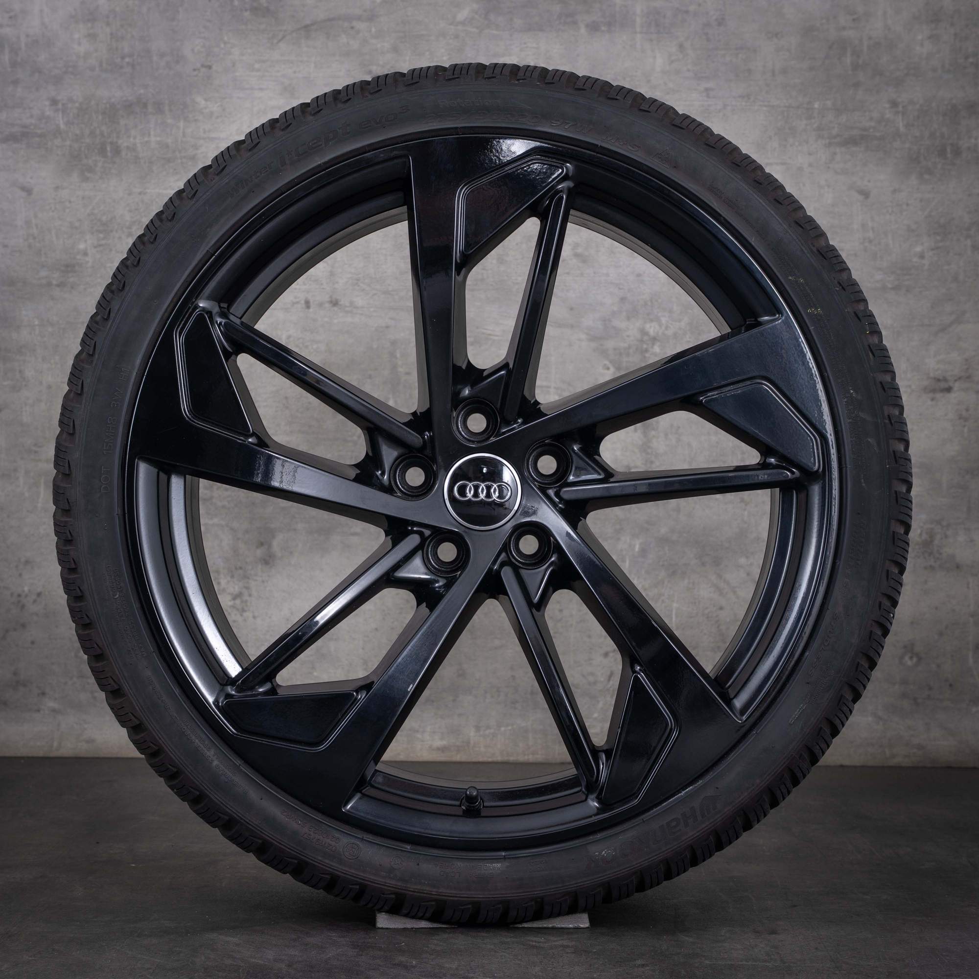 Original Audi RS4 RS5 Felgen 20 Zoll B9 8W F5 Sommerräder Trapezoid 8W0601025CN schwarz glanz