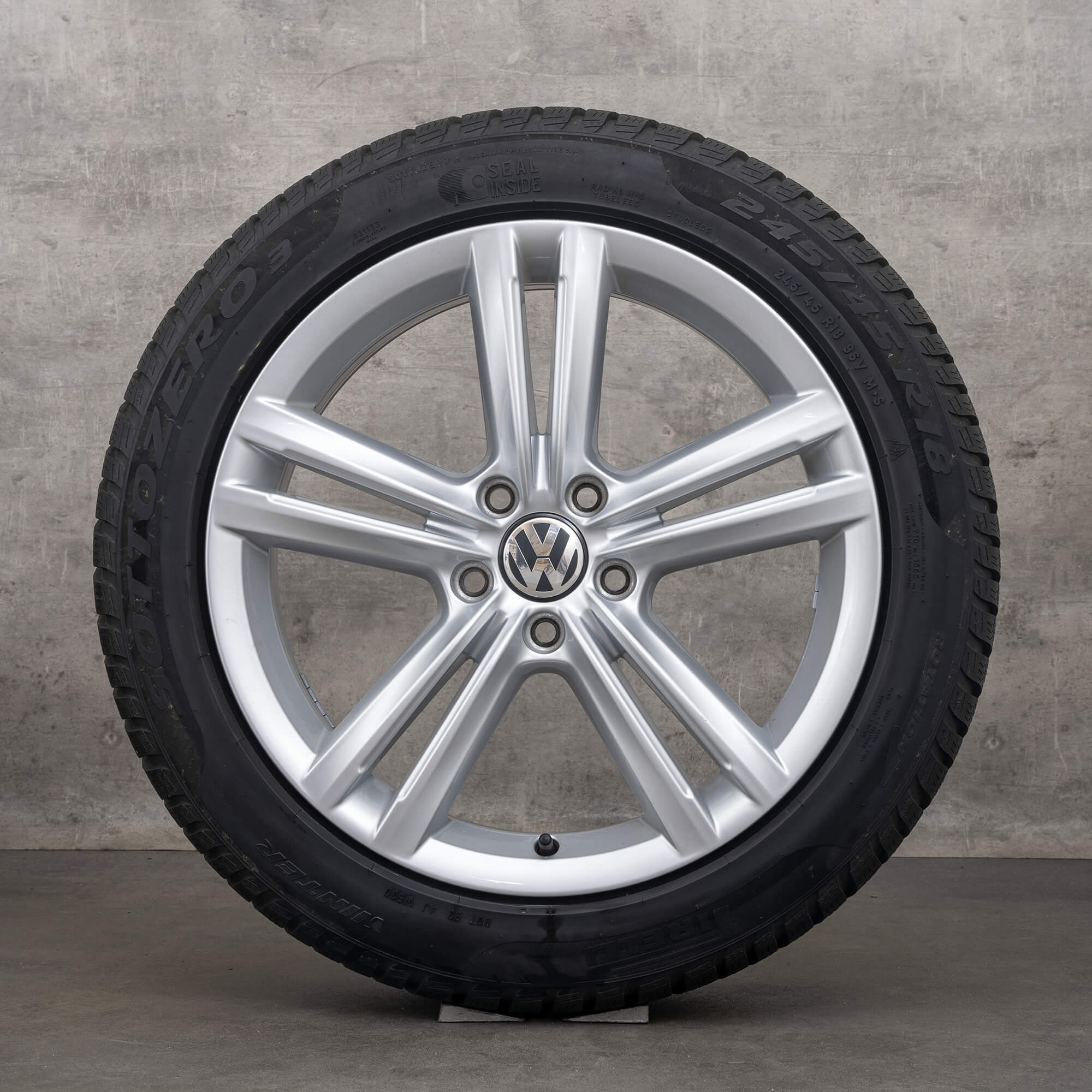 Pneus hiver d'origine Volkswagen Coccinelle 5C 18 pouces 561601025C jantes