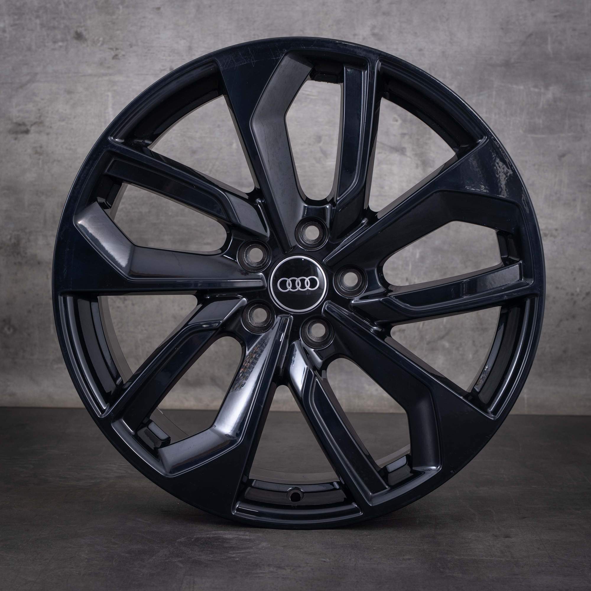 Original Audi A3 S3 8Y 19 Zoll Felgen 8Y0601025S Edge schwarz glanz