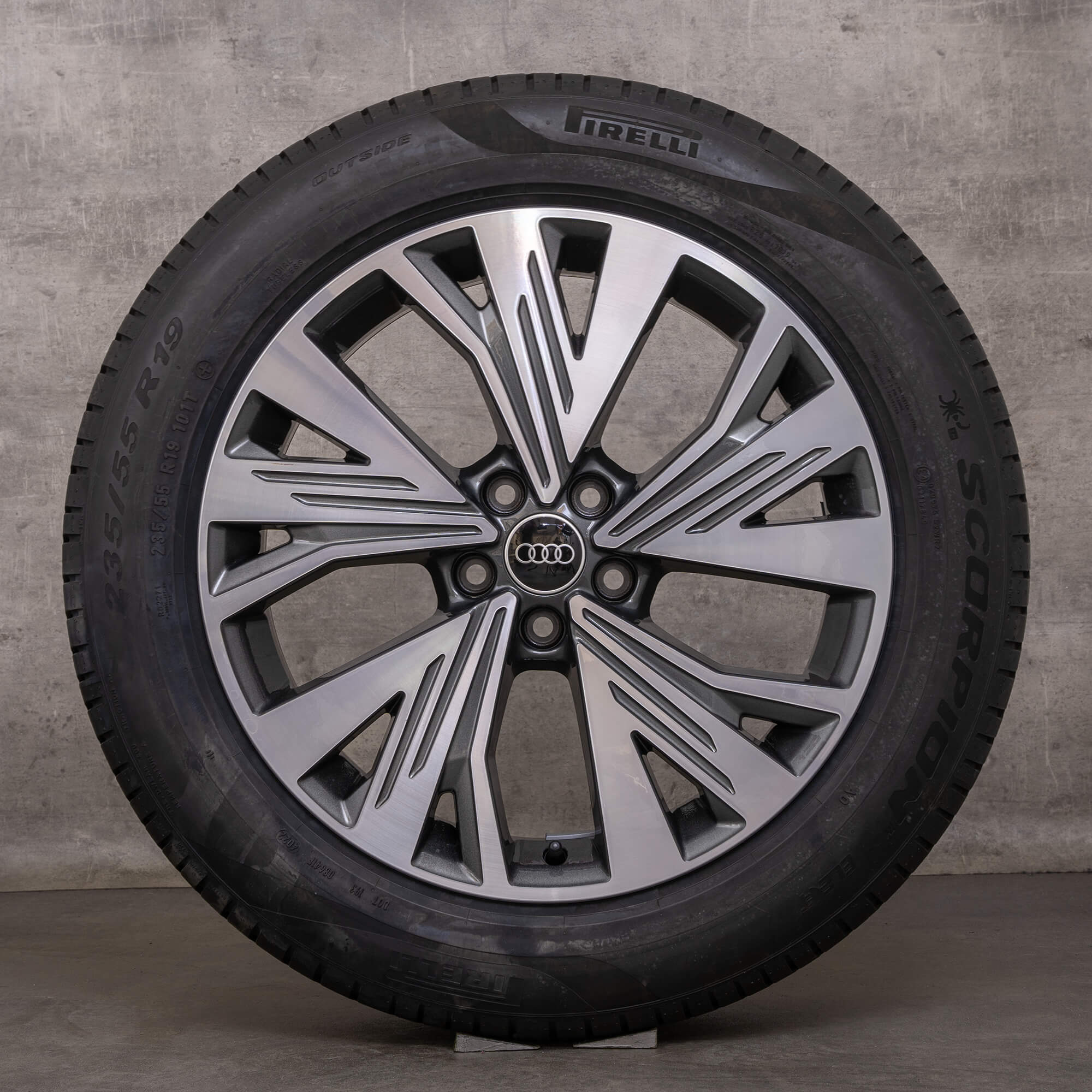 Originale Audi Q4 & Sportback e-tron vinterhjul 19 tommer Aero fælge 89A601025C antracit poleret