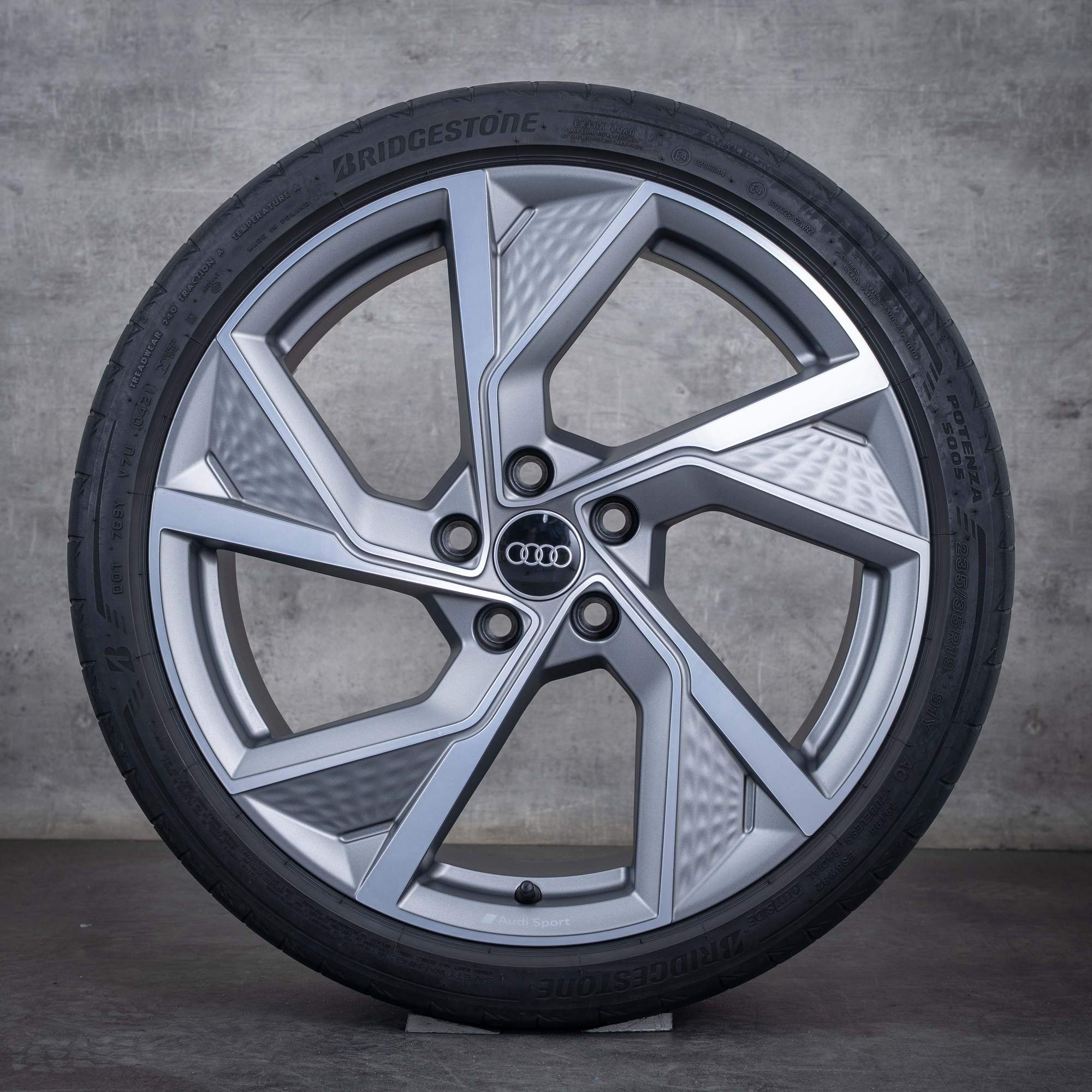 Oryginał Audi A3 S3 felgi 19 cali 8Y 8V koła letnie 8Y0601025Q tytan mat polerowane