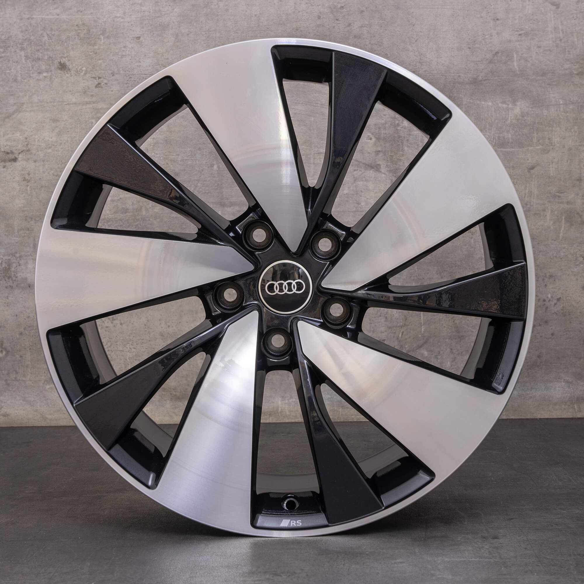 Original Audi Q6 SQ6 e-tron Felgen 20 Zoll GF 85H601025P 85H601025Q titan glanzgedreht