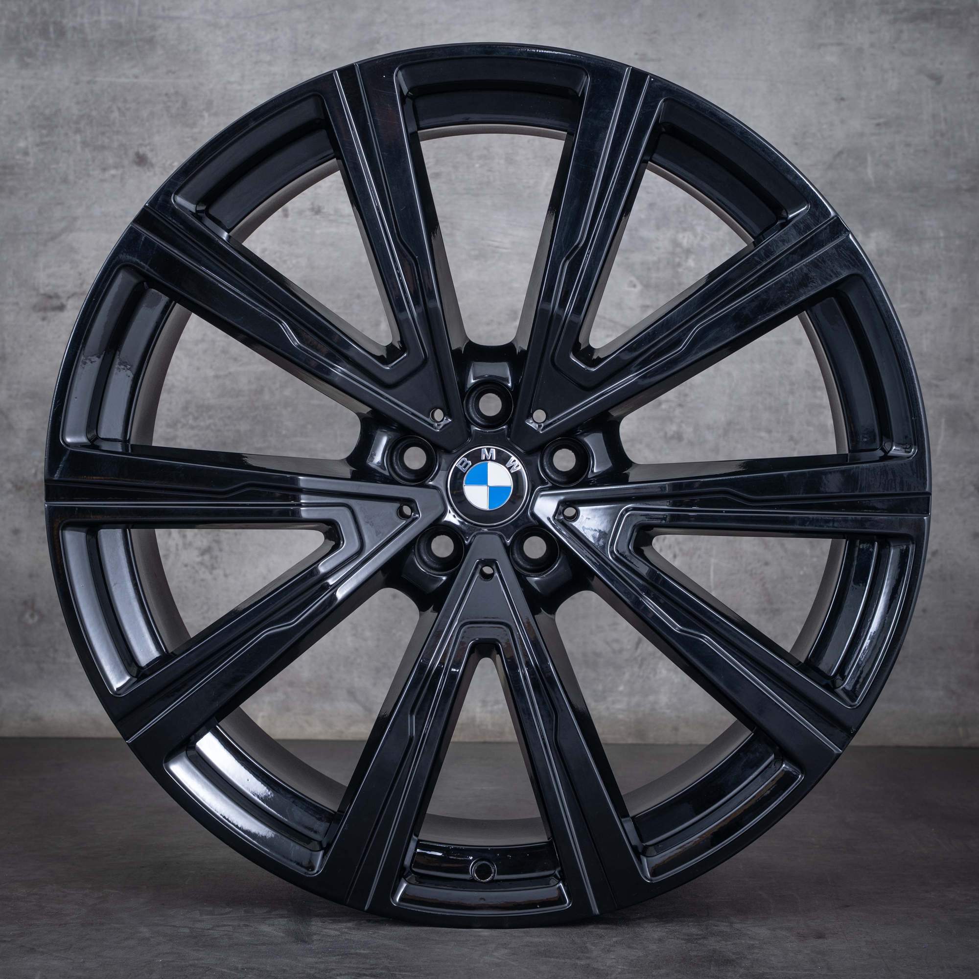 Oryginał BMW X5 X6 Felgi 22 cale G05 G06 Stylizacja 746i 8072000 8072001 czarny błyszczący