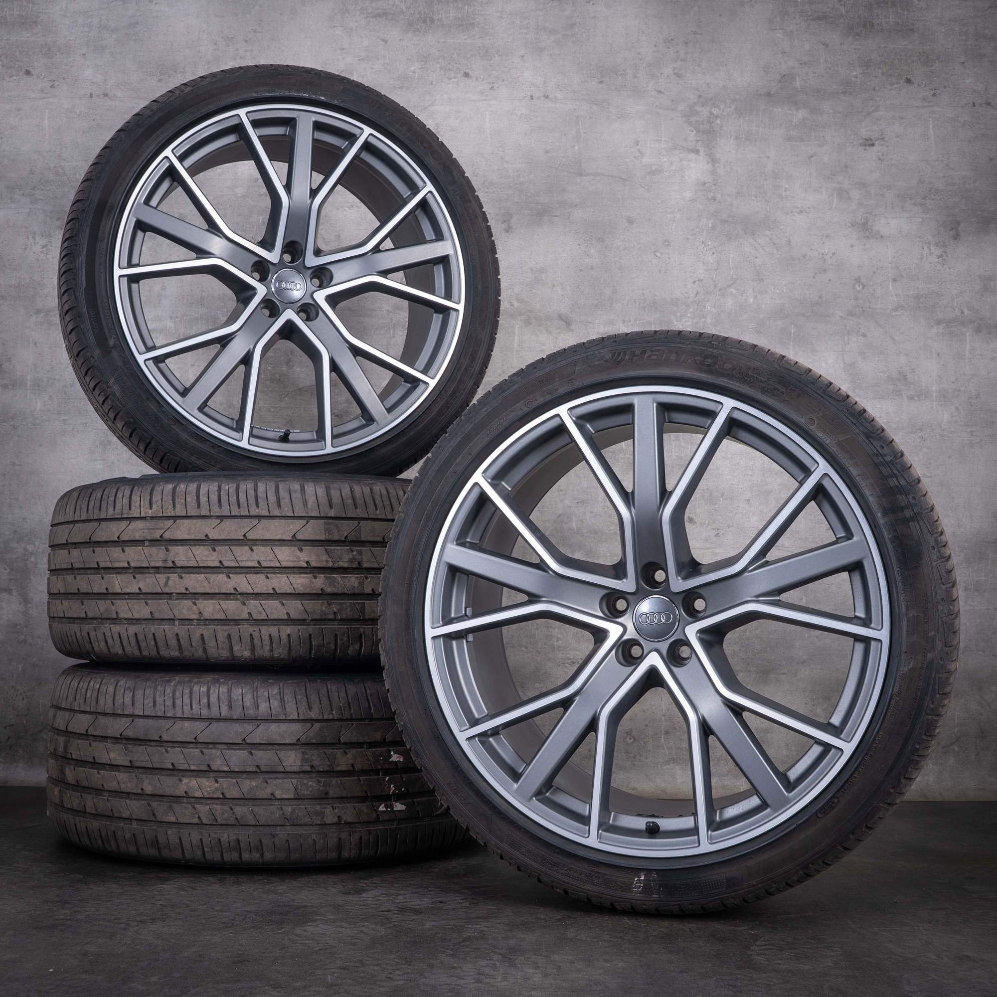 Oryginalne felgi Audi Q7 SQ7 22 cale 4M – opony letnie 4M0601025AG tytan matowy z efektem diamond cut