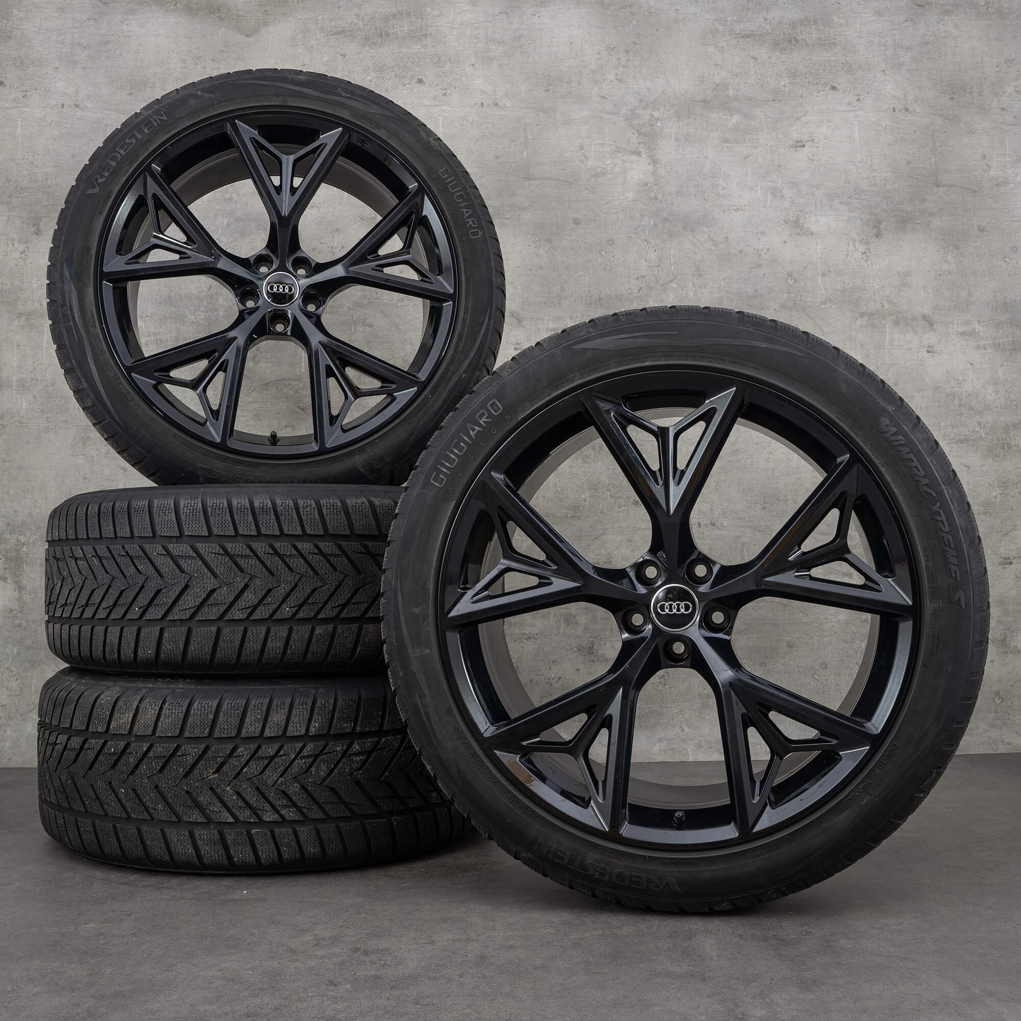 Oryginał Audi Q8 SQ8 koła zimowe 22 cale 4M8 felgi 4M8601025AB czarne błyszczące