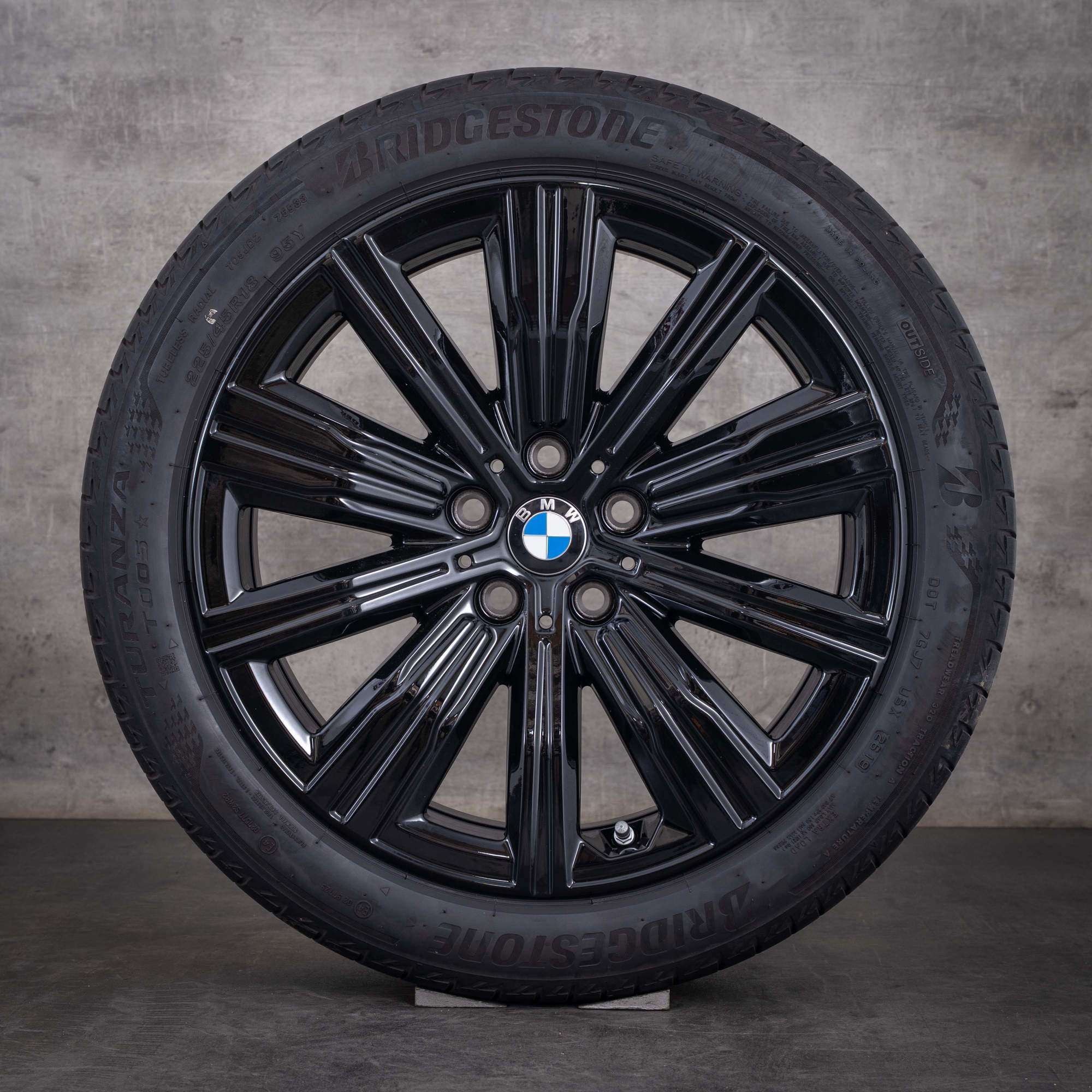 Pneus de inverno originais BMW Série 2 Série 3 Série 4 18 polegadas G42 G20 G21 G22 G23 estilo 782 6883524 preto brilhante