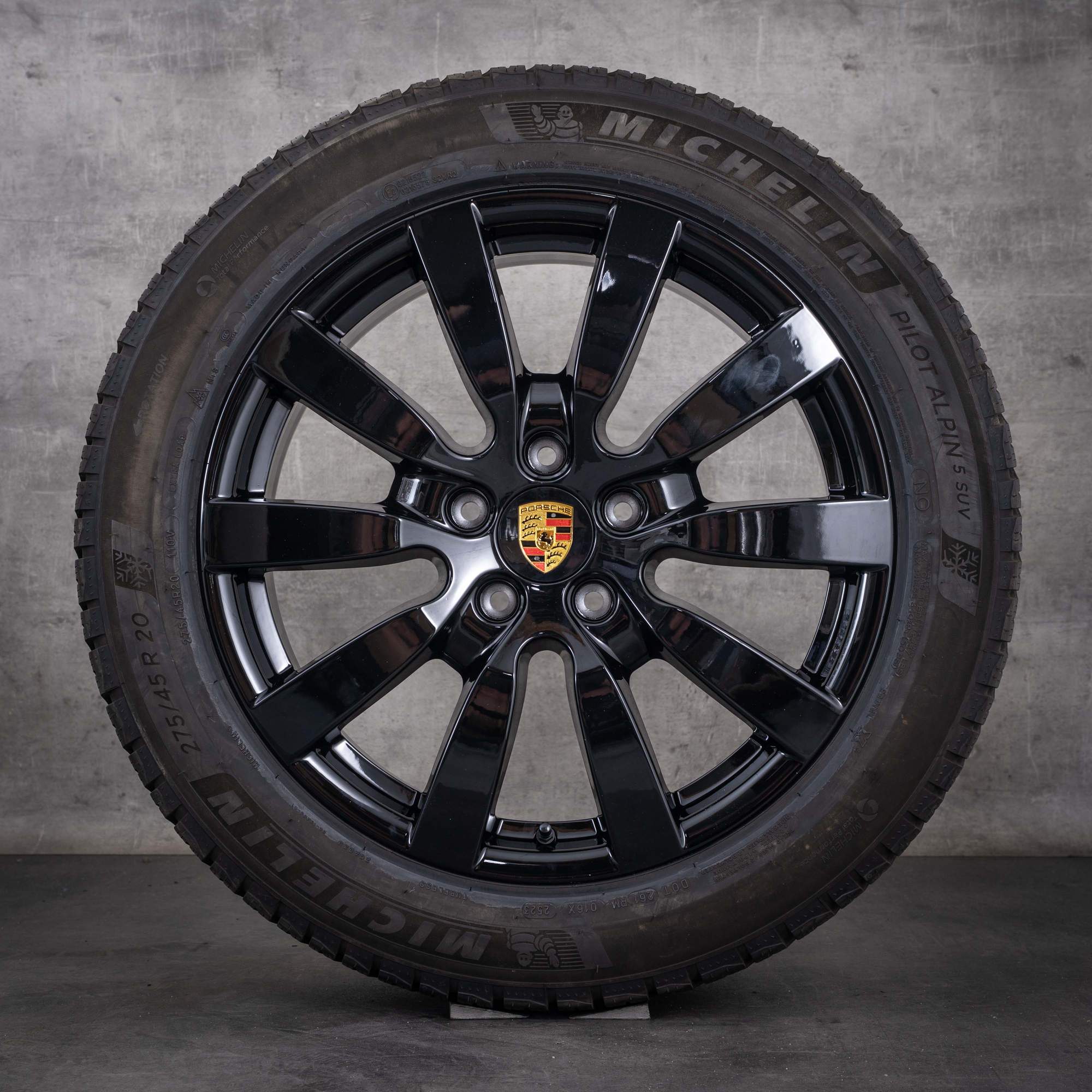 Alkuperäiset Porsche Cayenne 958 -talvirenkaat 20 tuuman E2-vanteet 7P5601025B kiiltävä musta