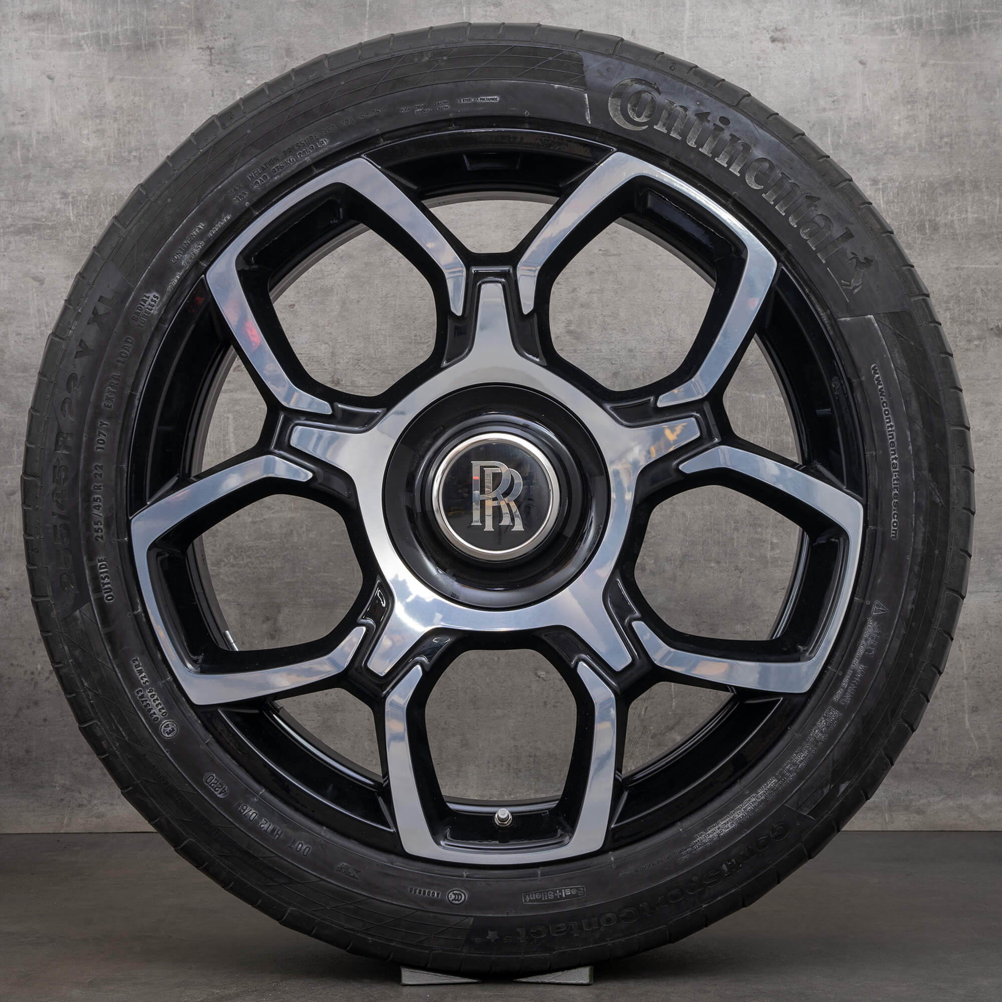 Oem Rolls Royce Cullinan pneus hiver jantes 22 pouces RR31 6884712 6884713 noir brillant