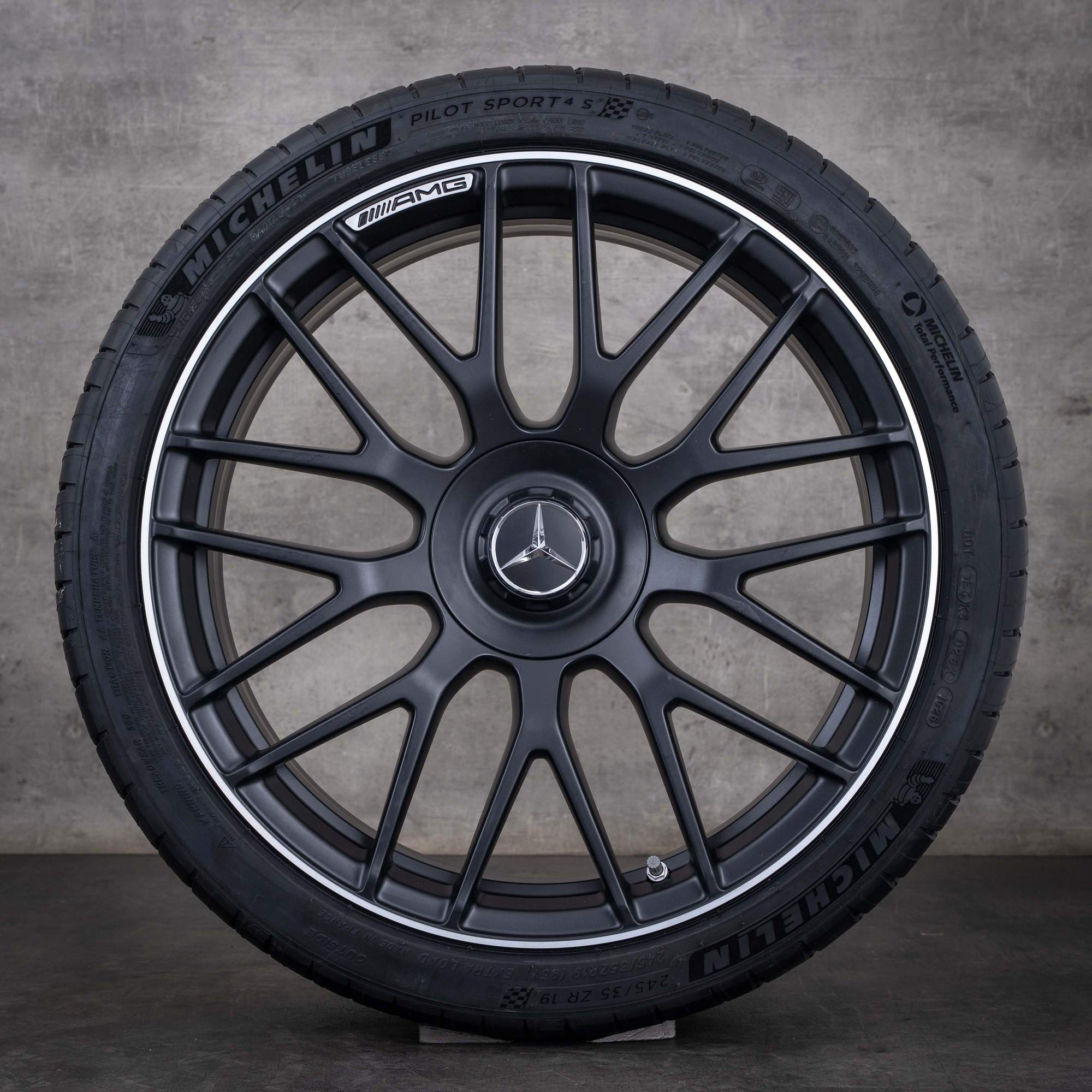 Jantes originais Mercedes-Benz Classe C C63 e S AMG de 19 polegadas W205 S205 para pneus verão A2054011700 A2054011800, pretas mate com acabamento diamantado, NOVAS