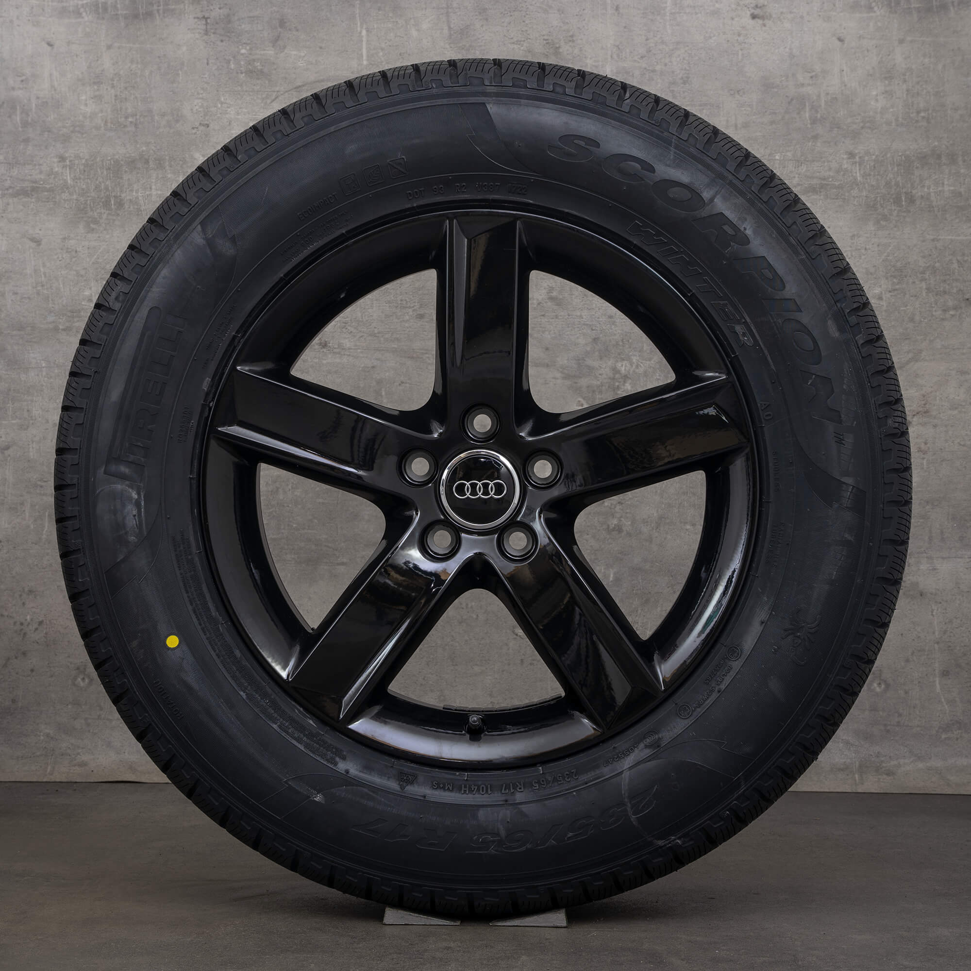 アウディ8R Q5 純正17インチ&235/65R17 MICHELIN OEM Audi Q5 winter wheels, 17-inch 8R S Line rims 8R0071497, Black