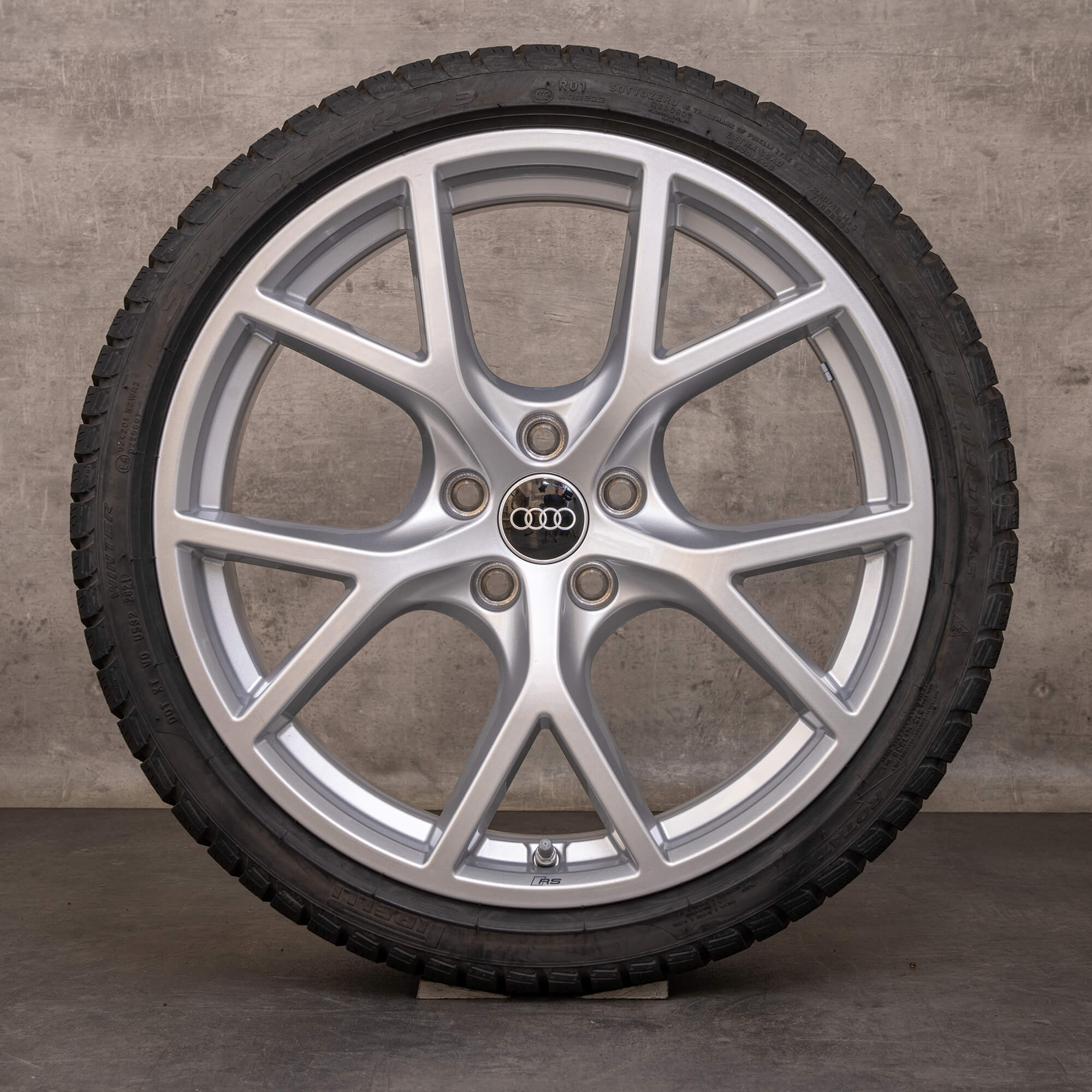 Alkuperäiset Audi RS3 talvirenkaat 19 tuuman 8Y vanteet 8Y0601025BT 8Y0601025BQ hopea kiiltävä