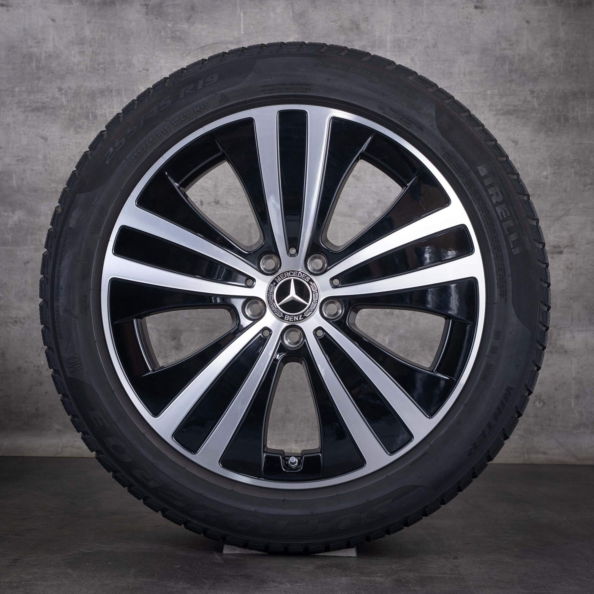 OEM Mercedes-Benz EQE 19inch V295 winter wheels A2954011200 black front diamond cut - wheel 1 of 4
