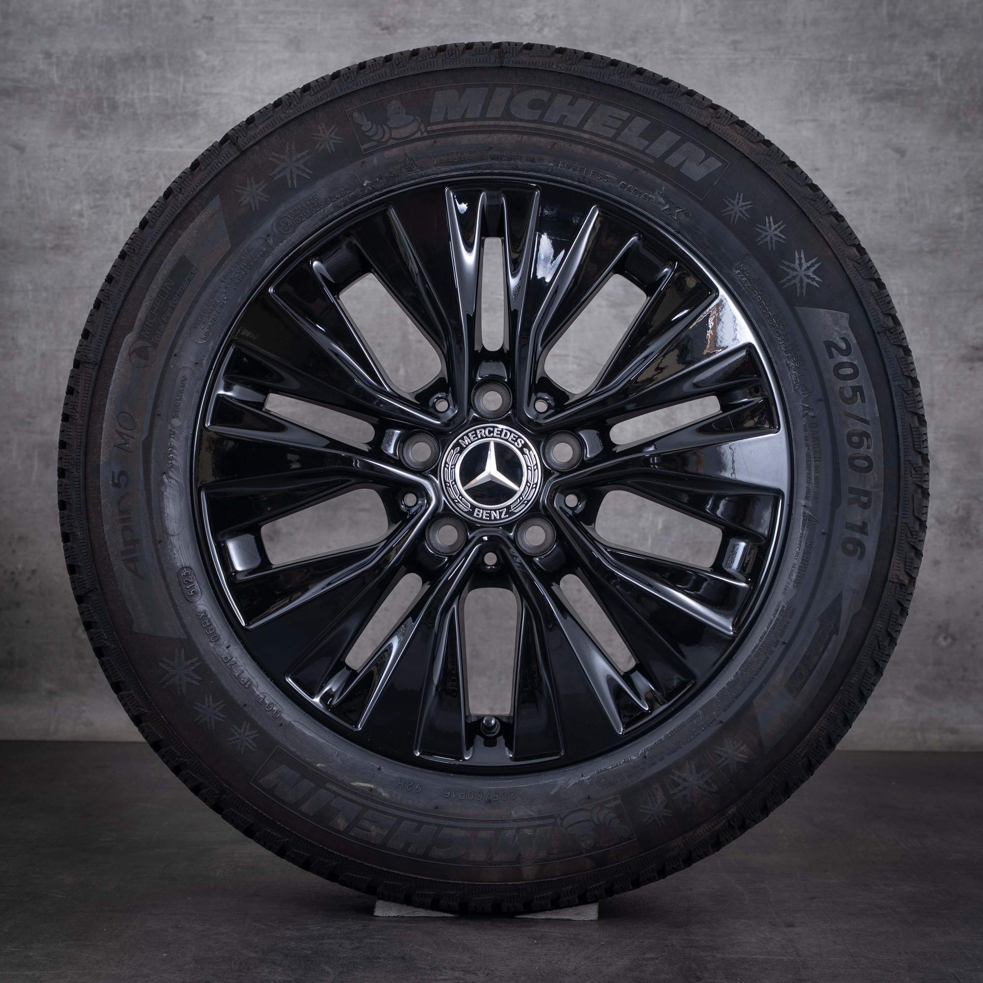 Jante originale Mercedes-Benz Clasa A Clasa B și CLA pentru anvelope de iarnă 16 inci W177 V177 W247 X118 C118 A1774010000 negru lucios