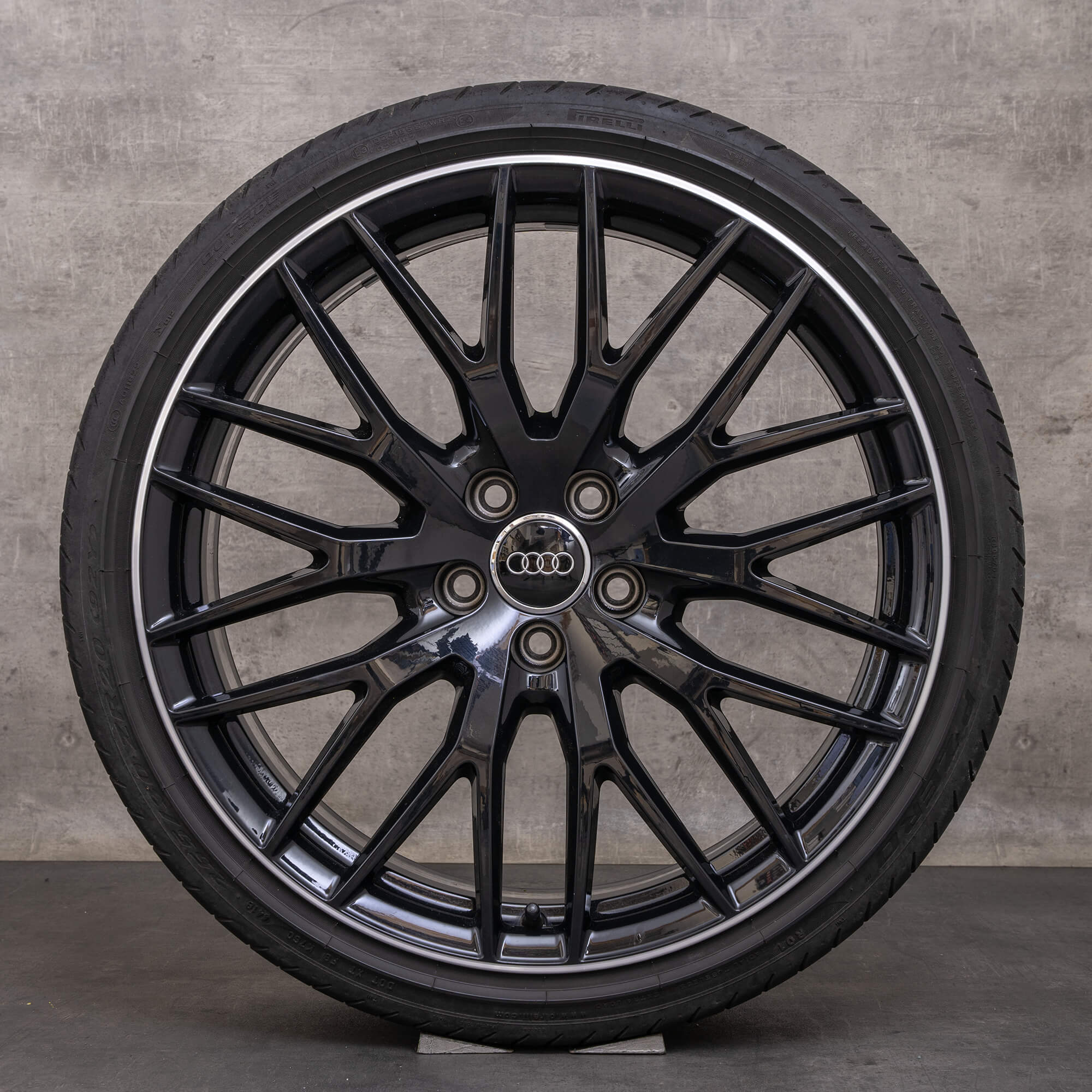 Original Audi TT TTS TTRS hjul 20 tum FV 8S Sommerrder 8S0601025AR svart glansig svarvad