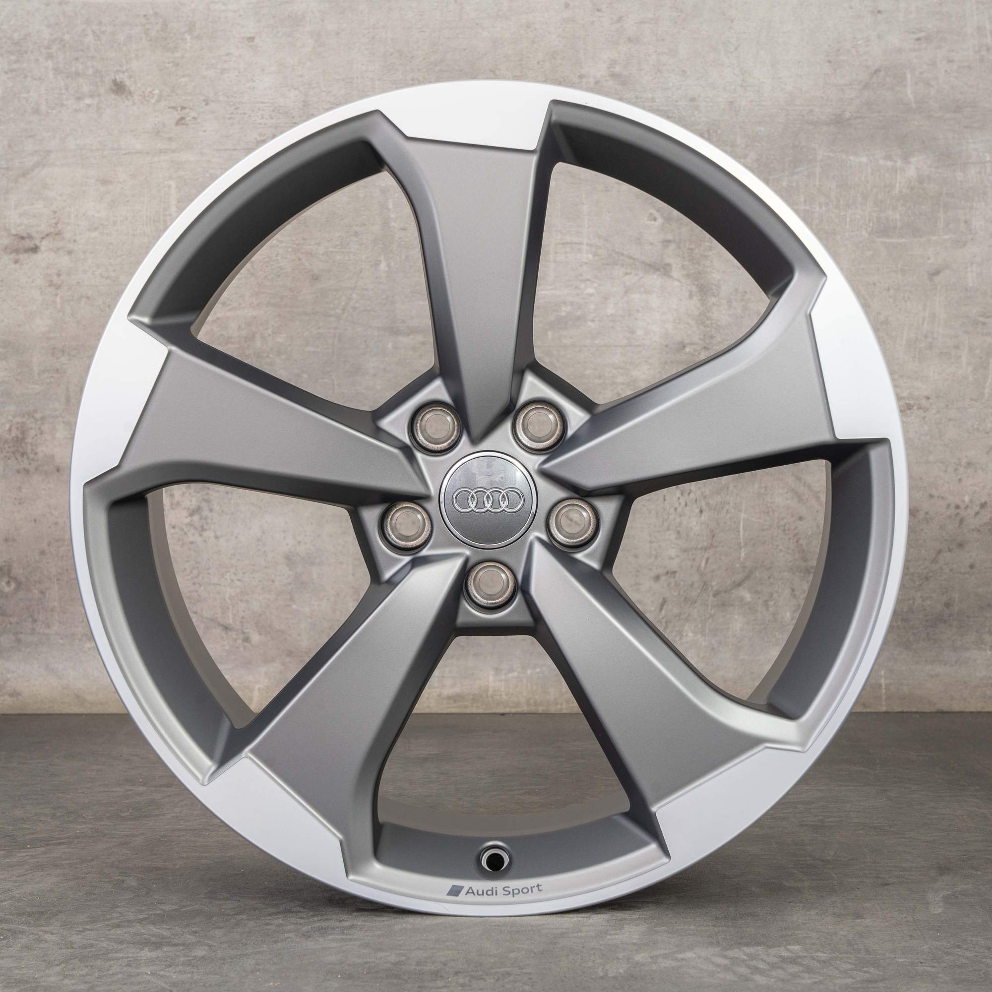 Oryginalne felgi Audi RS3 19 cali 8V dla Limuzyny, opony letnie 8V0601025FT 8V0601025FR Rotor II, tytanowe, diamond cut, NOWE