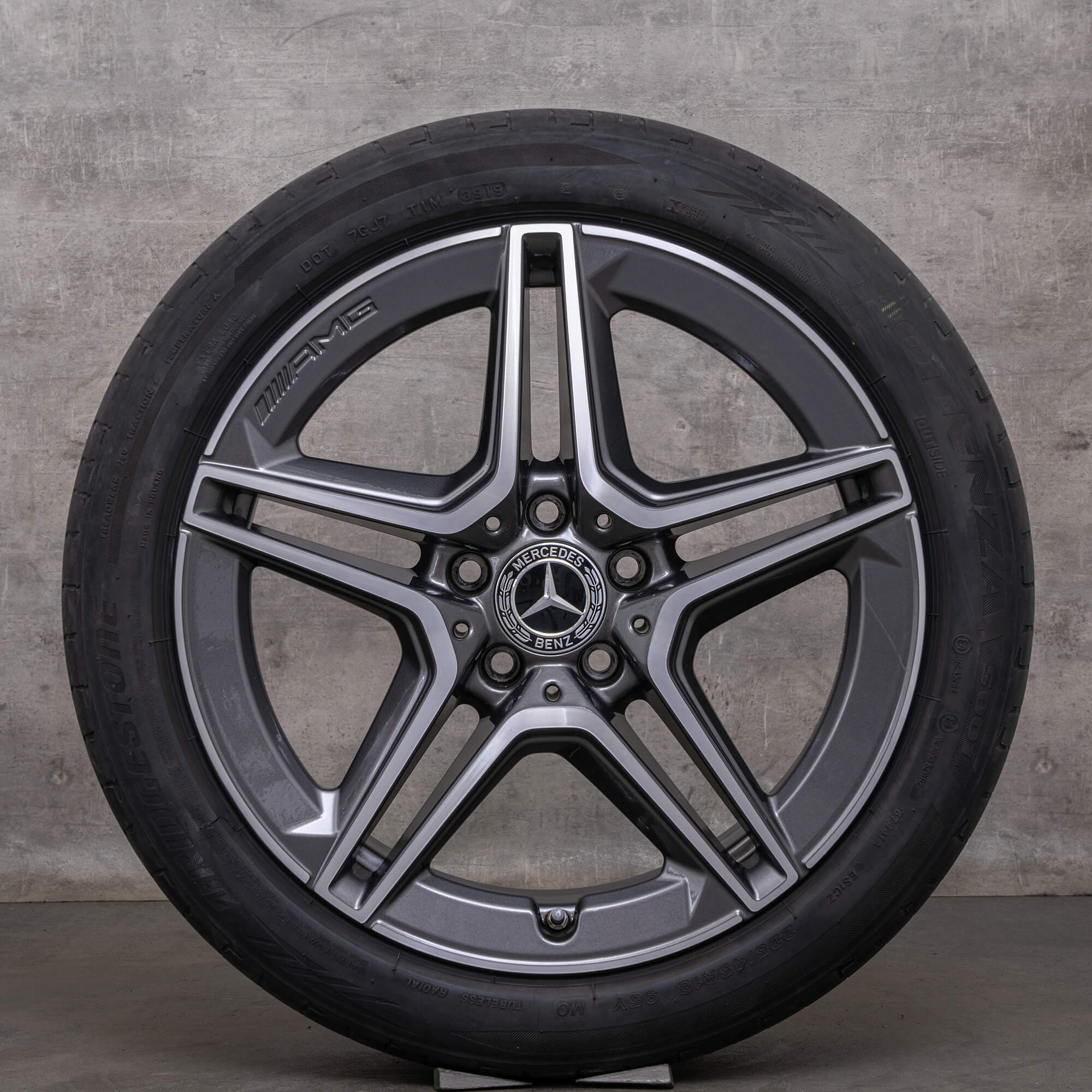 Jantes Mercedes Benz Classe C AMG de 18 polegadas W205 S205 C205 A205 Rodas verão A2054019500 A2054019600 cinzento himalaia brilhante torneado