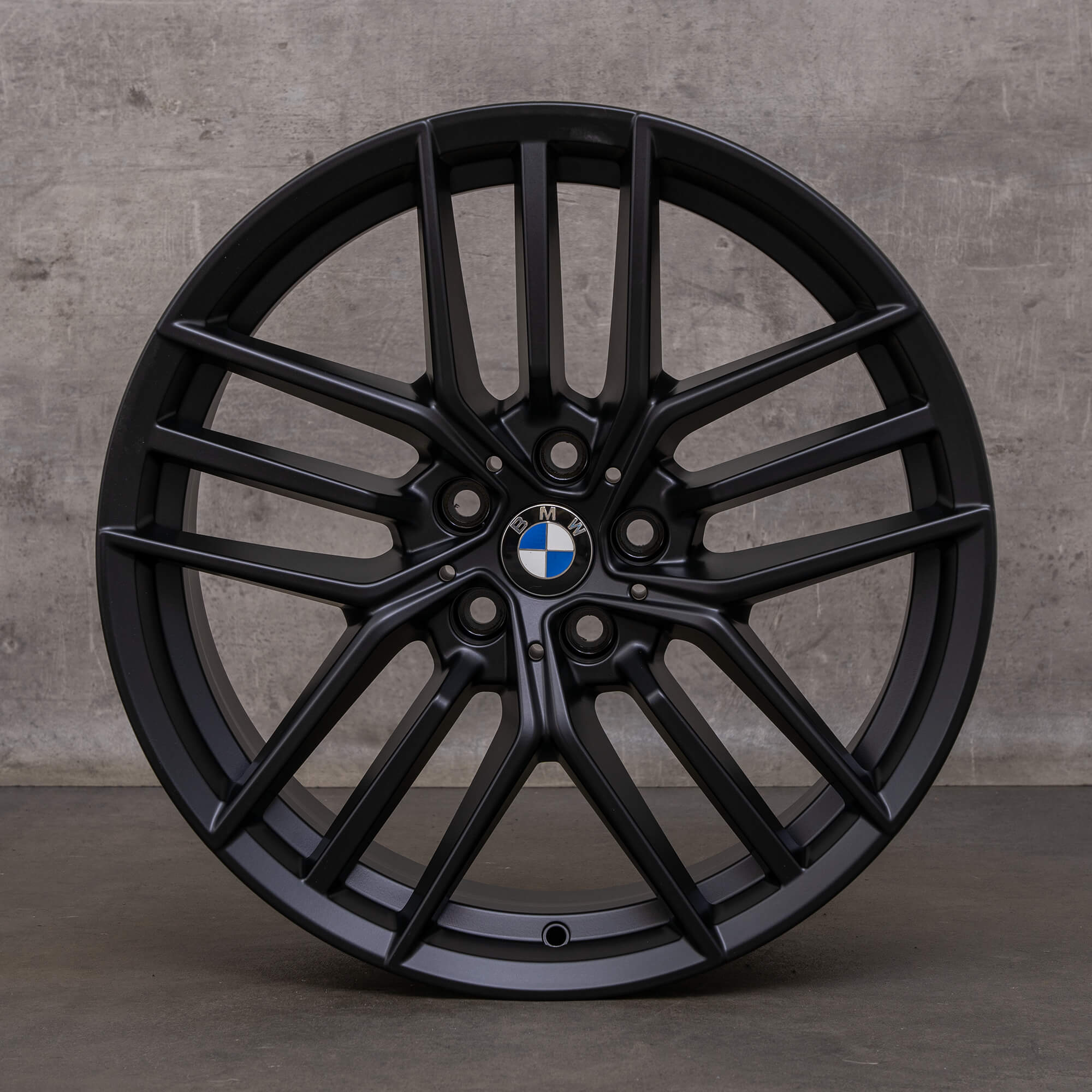 Oryginalne felgi BMW serii 5 i5 19 cali G60 G61 Styling 933 5A324D6 czarny mat NOWOŚĆ