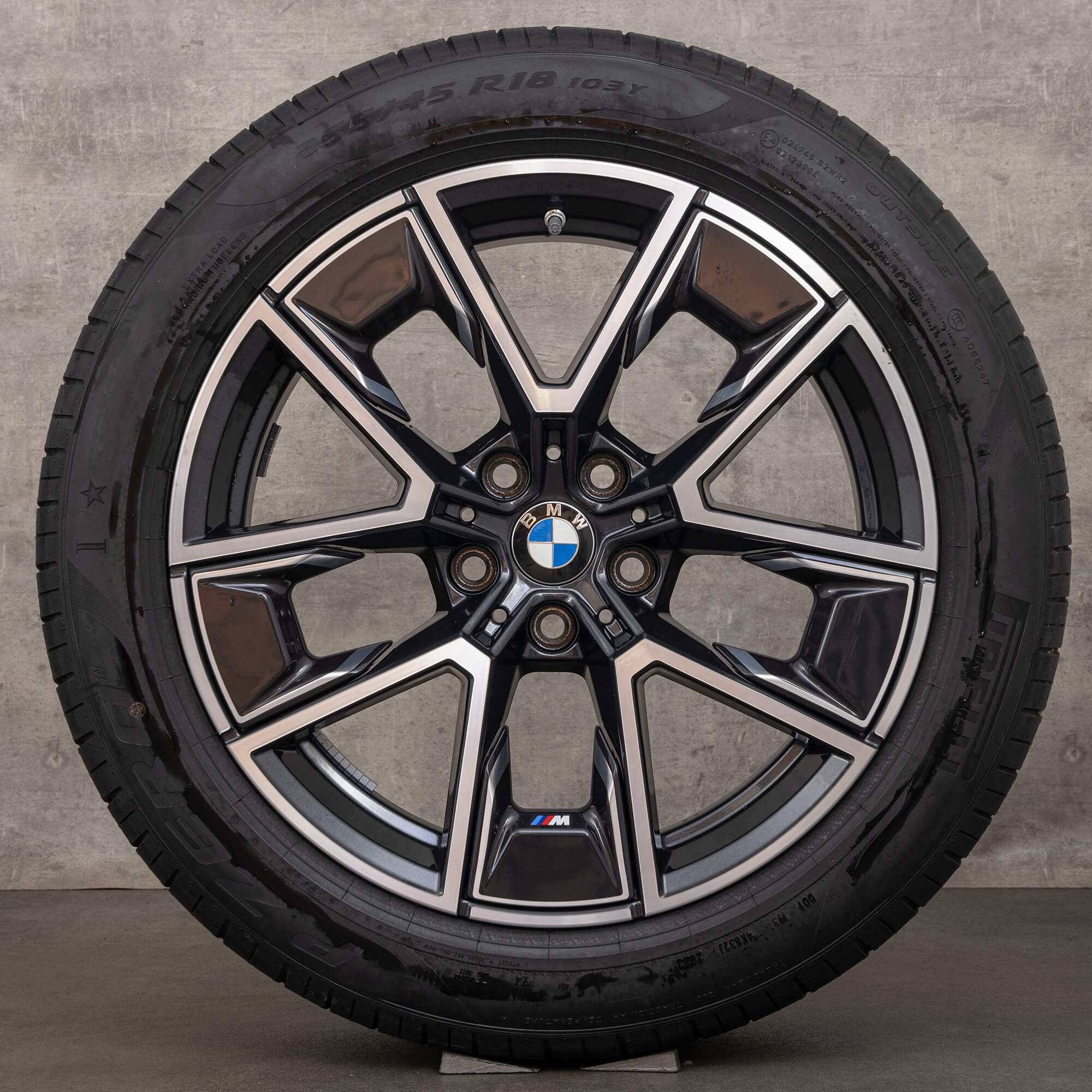 BMW 4er i4 G26 Sommerräder 18 Zoll Felgen Sommerreifen 8747286 8747303