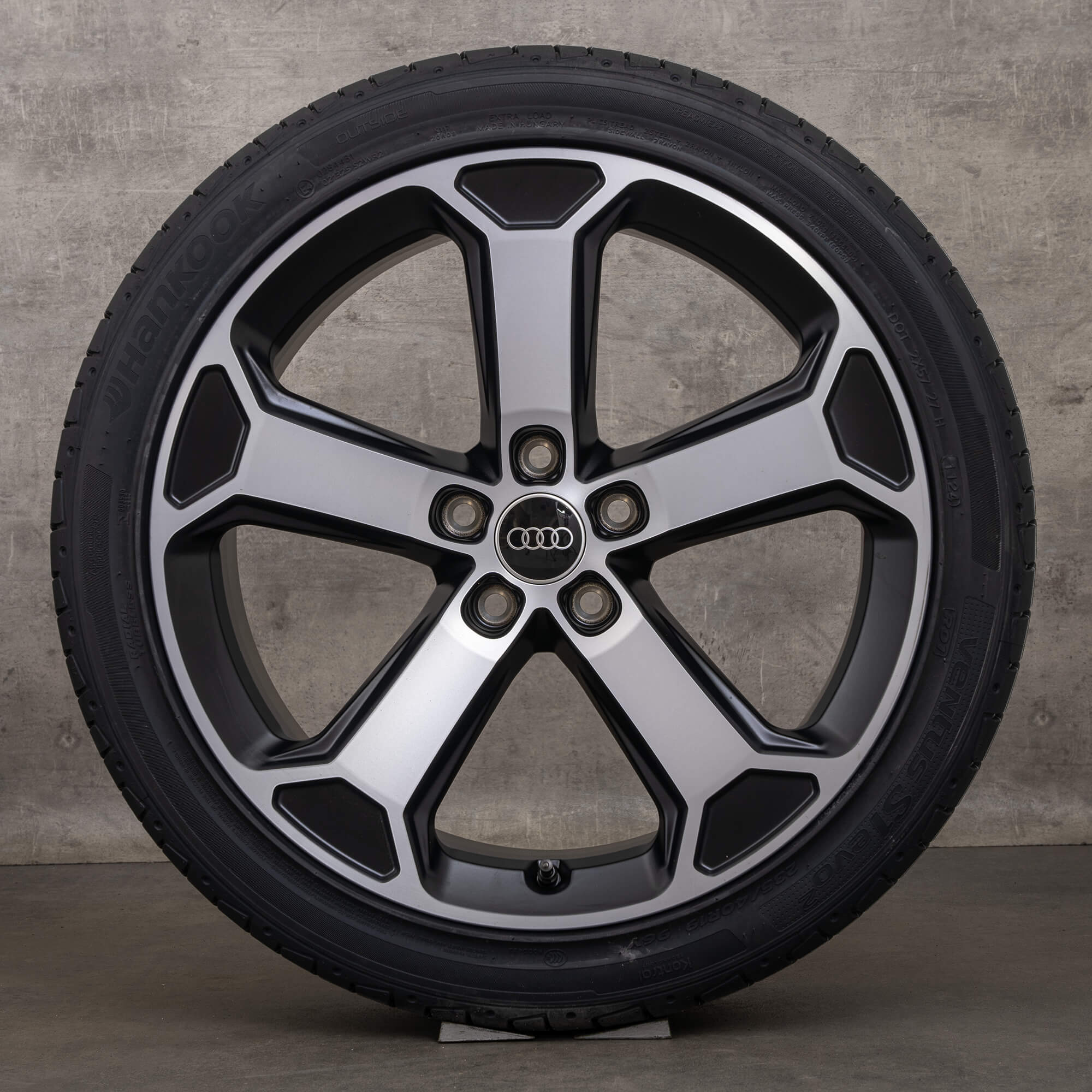 Oryginał Audi Q2 SQ2 felgi 19 cali GA koła letnie 81A071499 czarny mat polerowane toczone