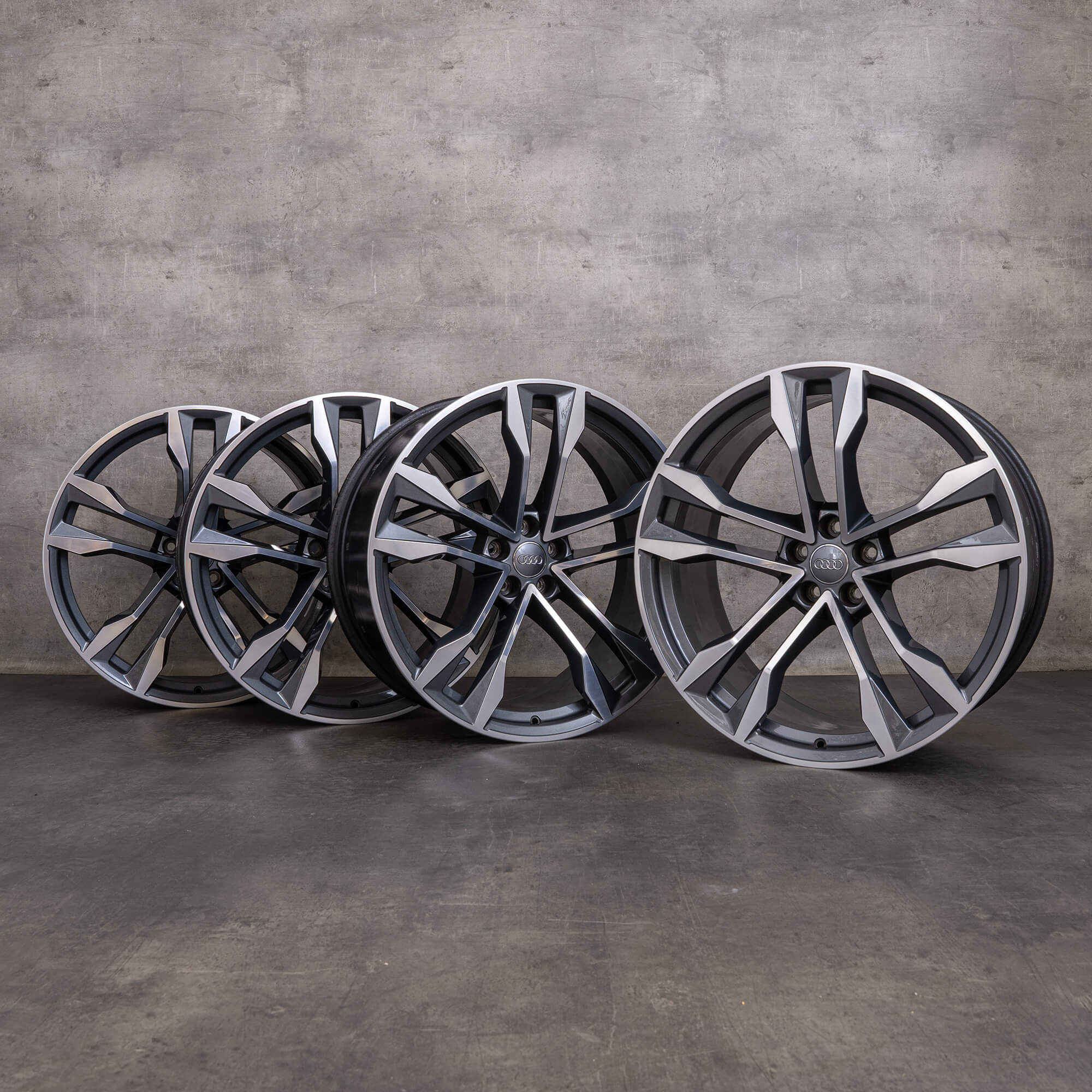 OEM Audi Q8 SQ8 Rims 22 inch 4M8 4M8601025J titanium polished