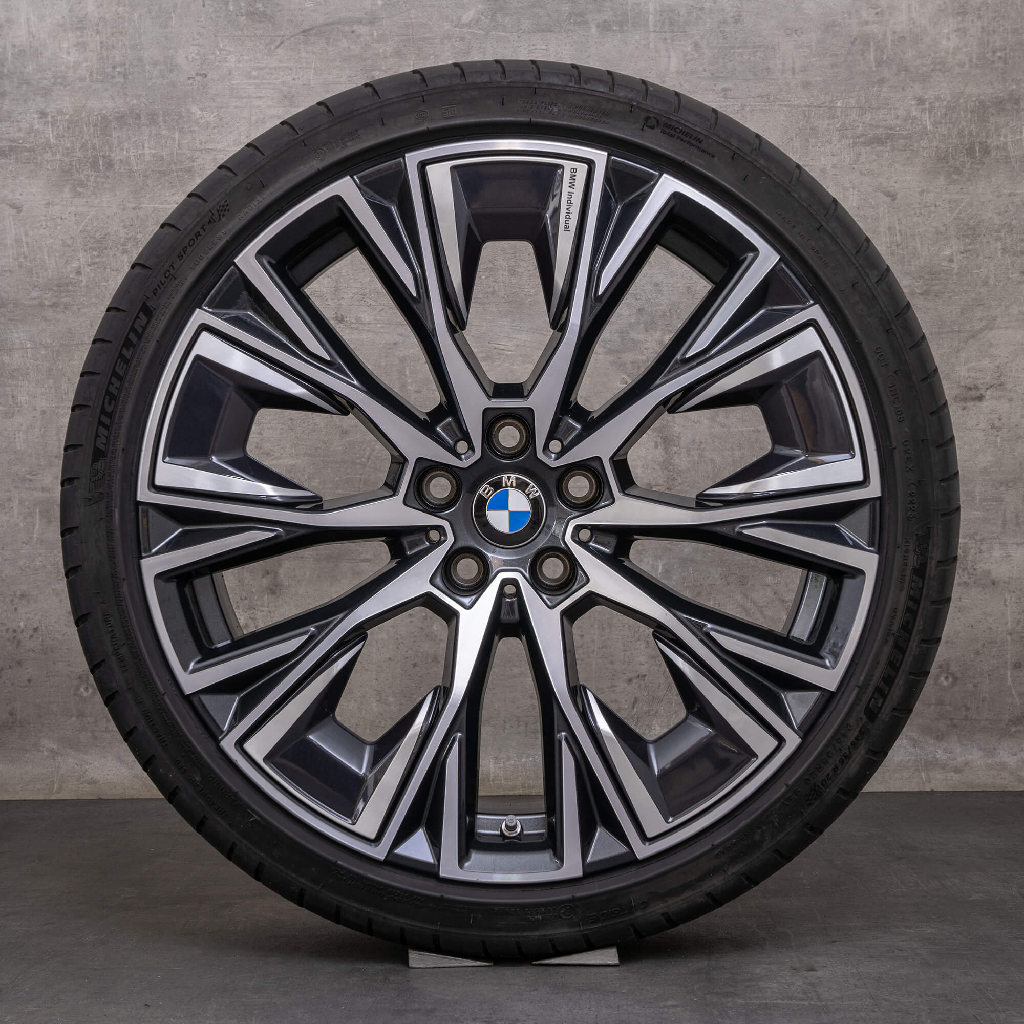 Original BMW 4-serie i4 fälgar 20 tum G26 Gran Goupe sommarhjul styling 862 i 8747310 8747311 midnattgrå glansig vänd