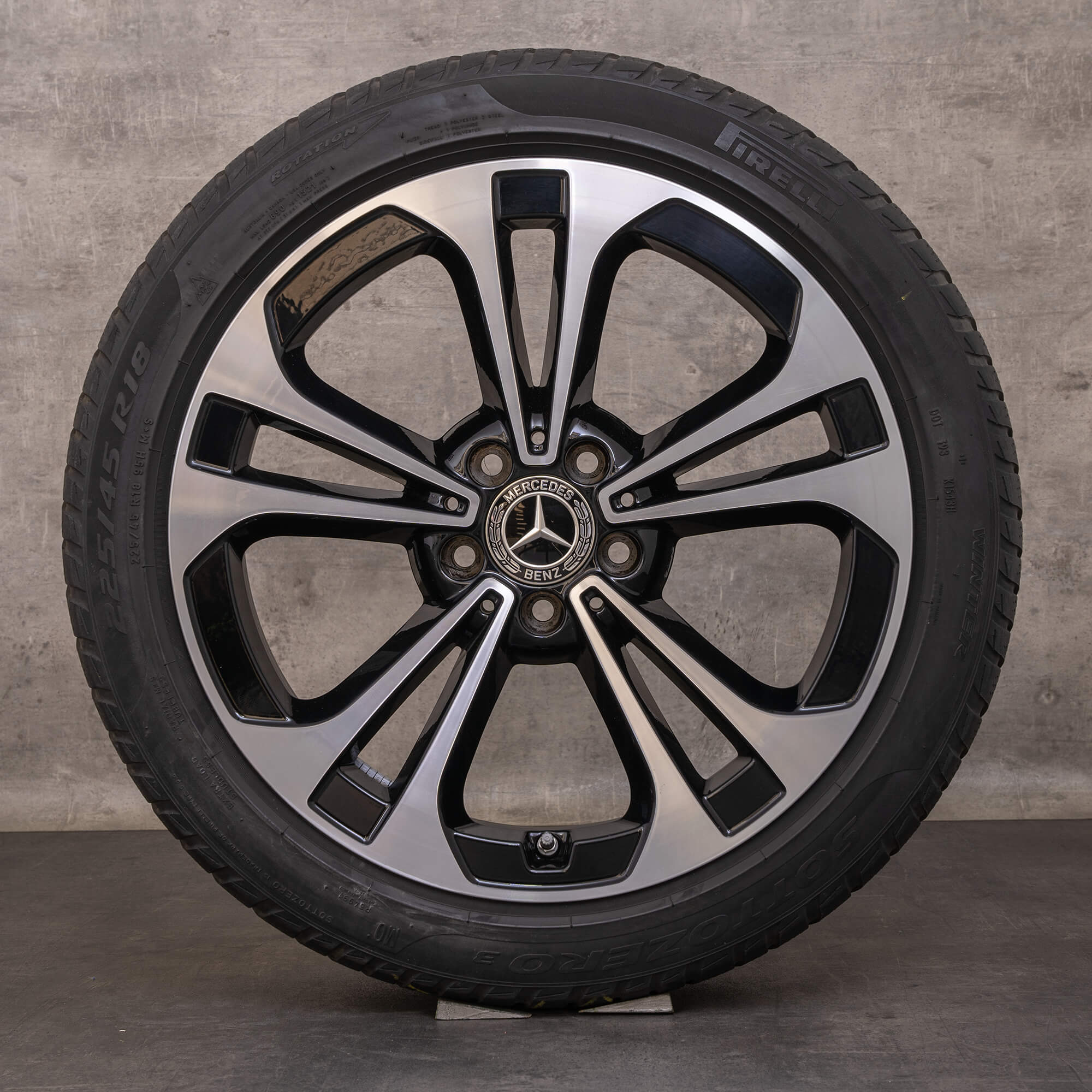 Alkuperäiset Mercedes Benz C-sarjan talvirenkaat 18 tuuman W206 S206 vanteet A2064016200 musta kiillotettu