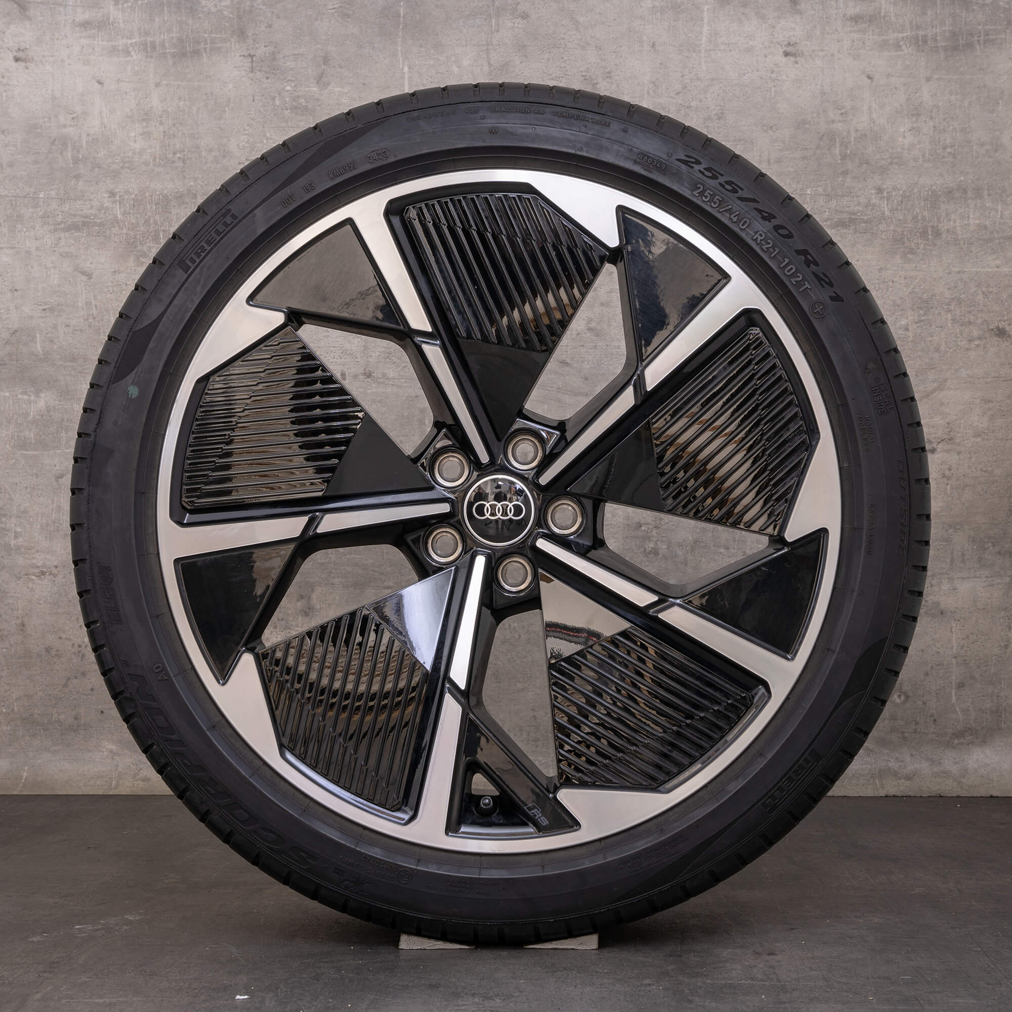 OEM Audi Q4 e-tron & Sportback snow tire packages 21 inch FZ rims Rotor ...