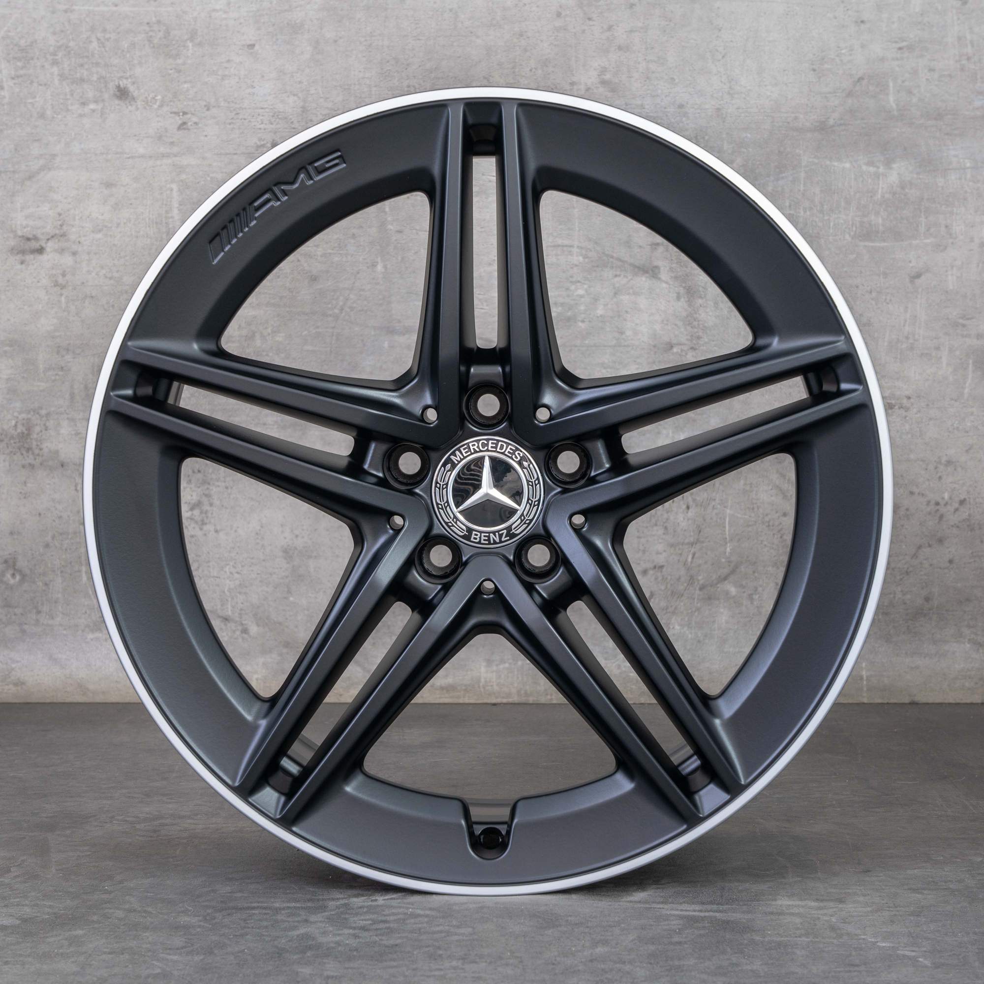 Oryginał Mercedes Benz Klasa A 45 CLA AMG Felgi 19 cali W177 X118 C118 A1774012300 czarny mat Polerowane NOWOŚĆ