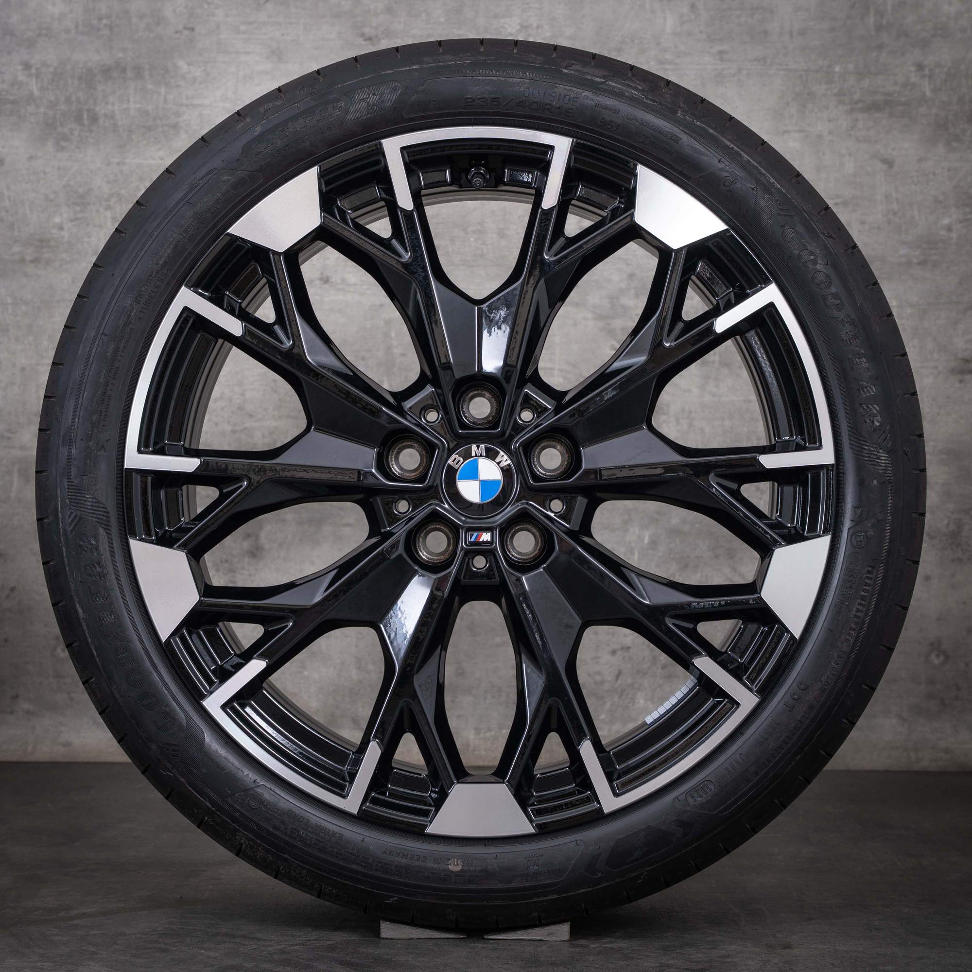 Jantes originais BMW Série 1 e 2 de 19 polegadas F70 F74 M135 M235 xDrive, pneus verão, estilo 977 5A45268, pretas com acabamento diamantado