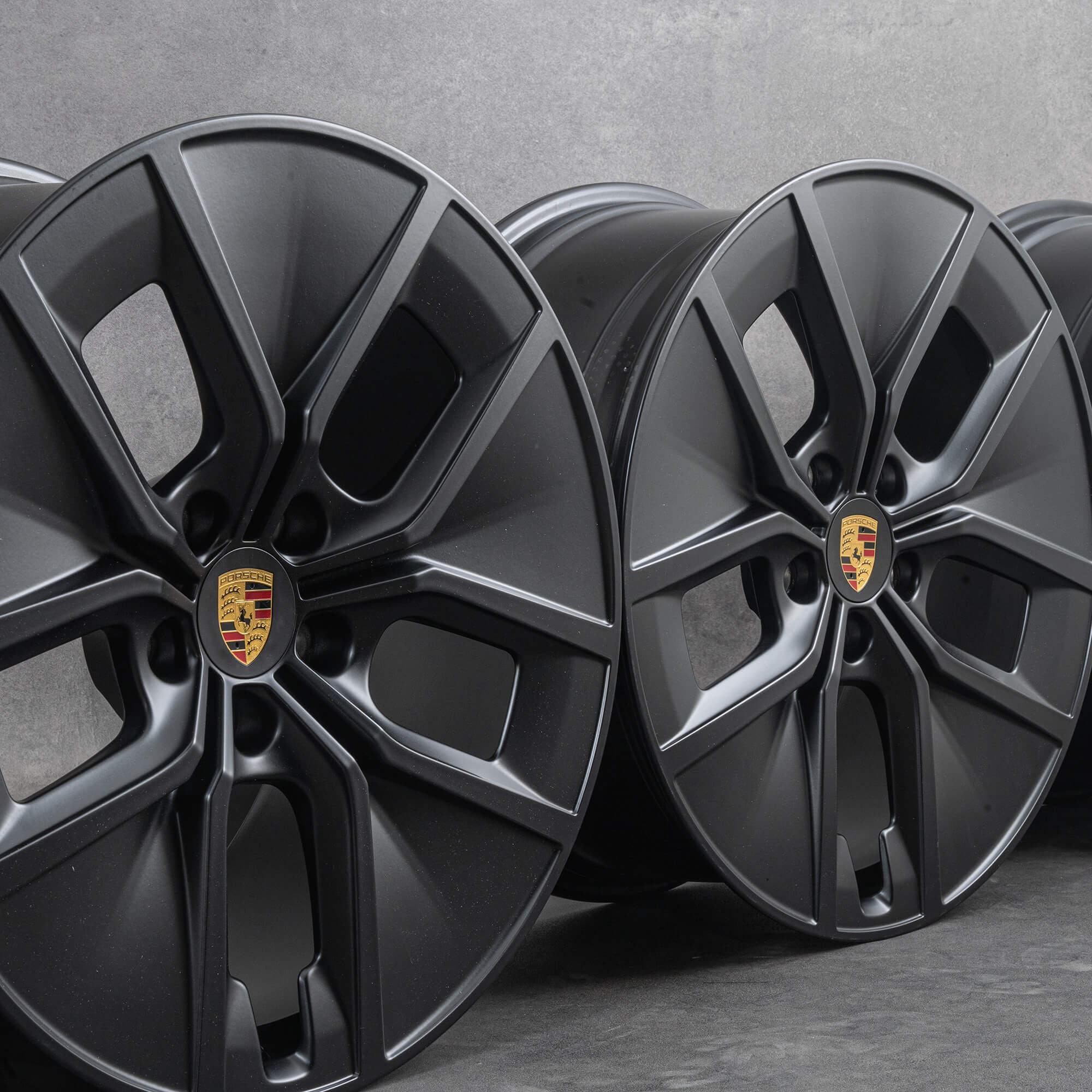 Originele Porsche Taycan velgen 21 inch 9J1601025BS 9J1601025BT Aero zwart