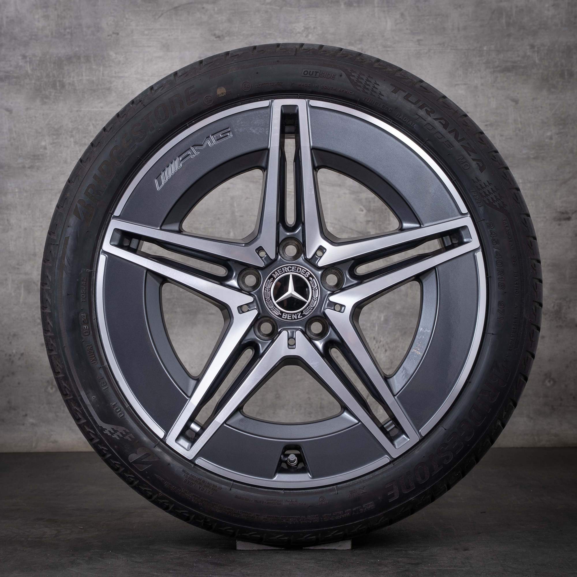 Original Mercedes-Benz C-Klass AMG-fälgar 18 tum W206 S206 sommarhjul A2064011700 A2064011800 himalaya grey frontpolerade