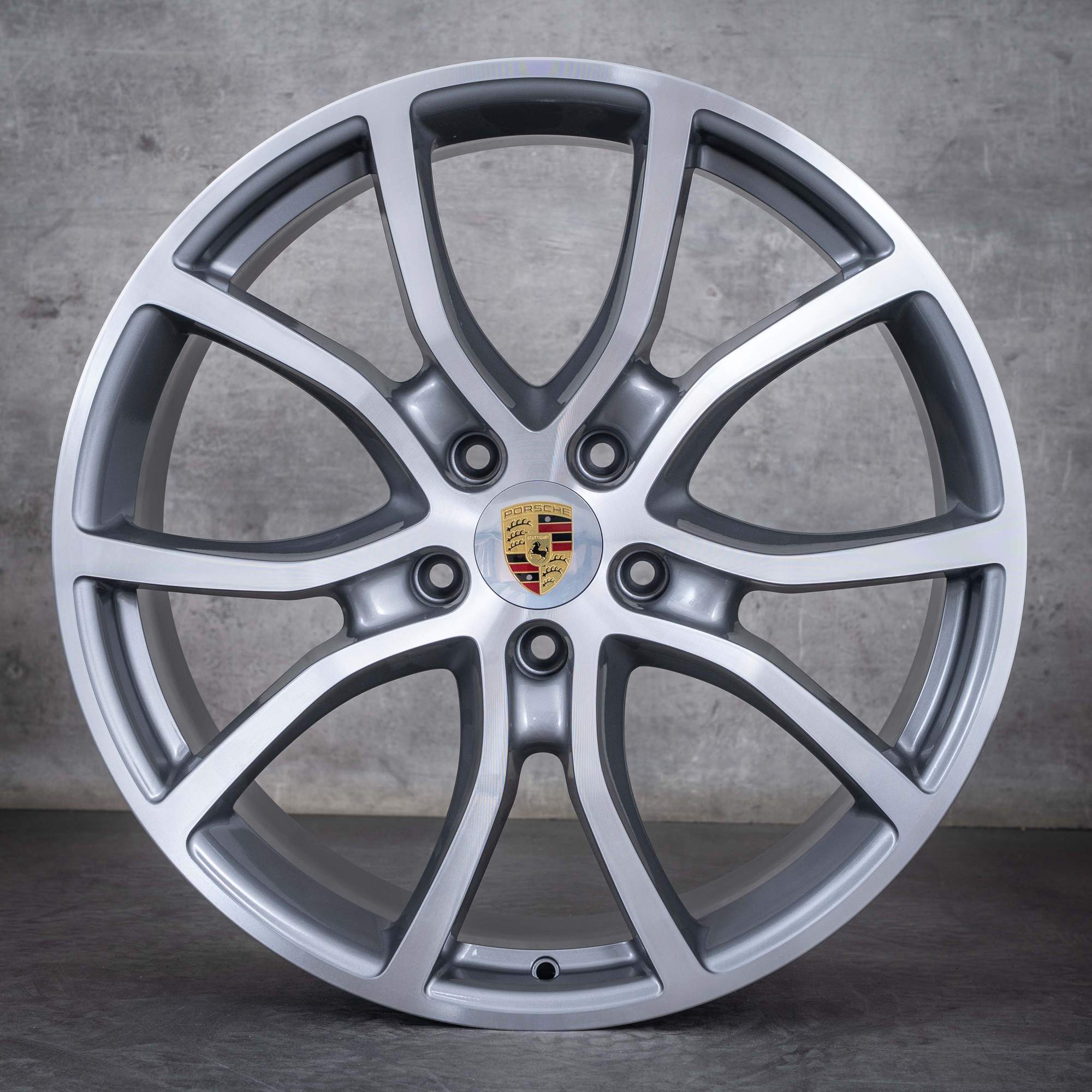 Oryginalne koła zimowe Porsche Cayenne 21 cali 9YA E3 I felgi 9Y0601025BH 9Y0601025BJ platynowe srebrne polerowane