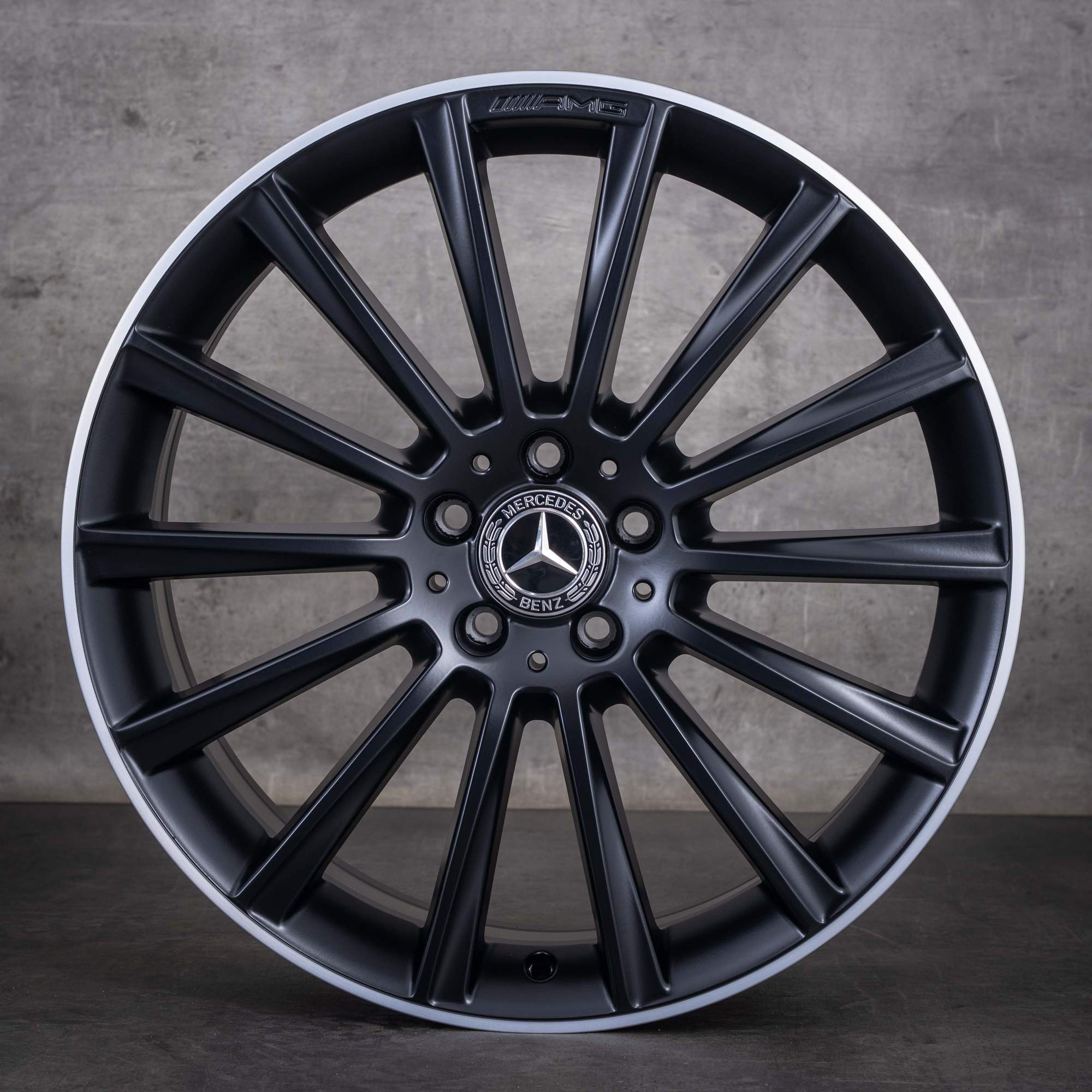 Alkuperäiset Mercedes-Benz S-sarjan AMG-vanteet 20 tuumaa W222 V222 S 63 S 65 A2224010400 A2224010500 mattamusta diamond cut UUDET