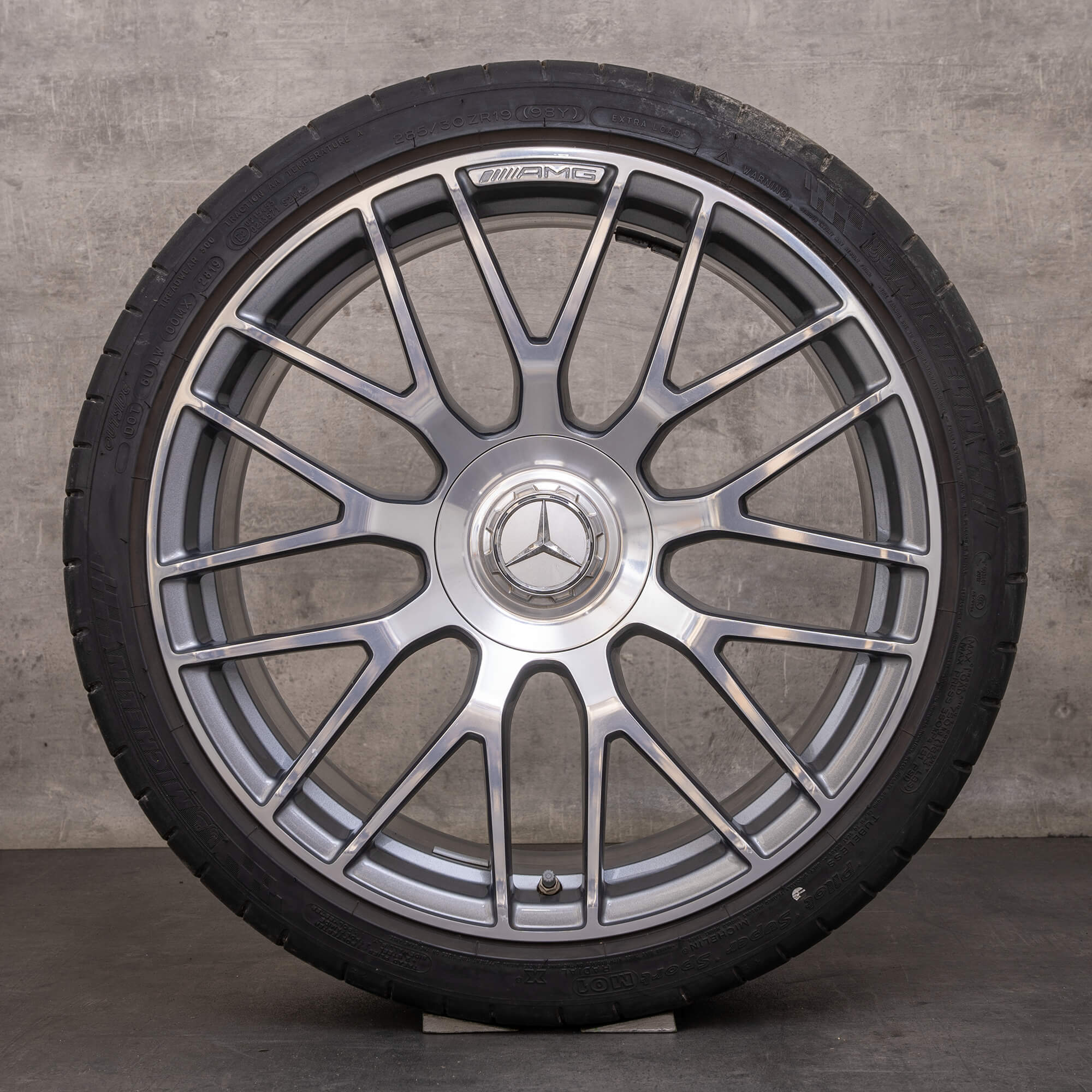 Oryginał Mercedes Benz Klasa C63 i S AMG felgi 19 cali C205 A205 koła letnie A2054015900 A2054016000 himalaya szary połysk polerowane
