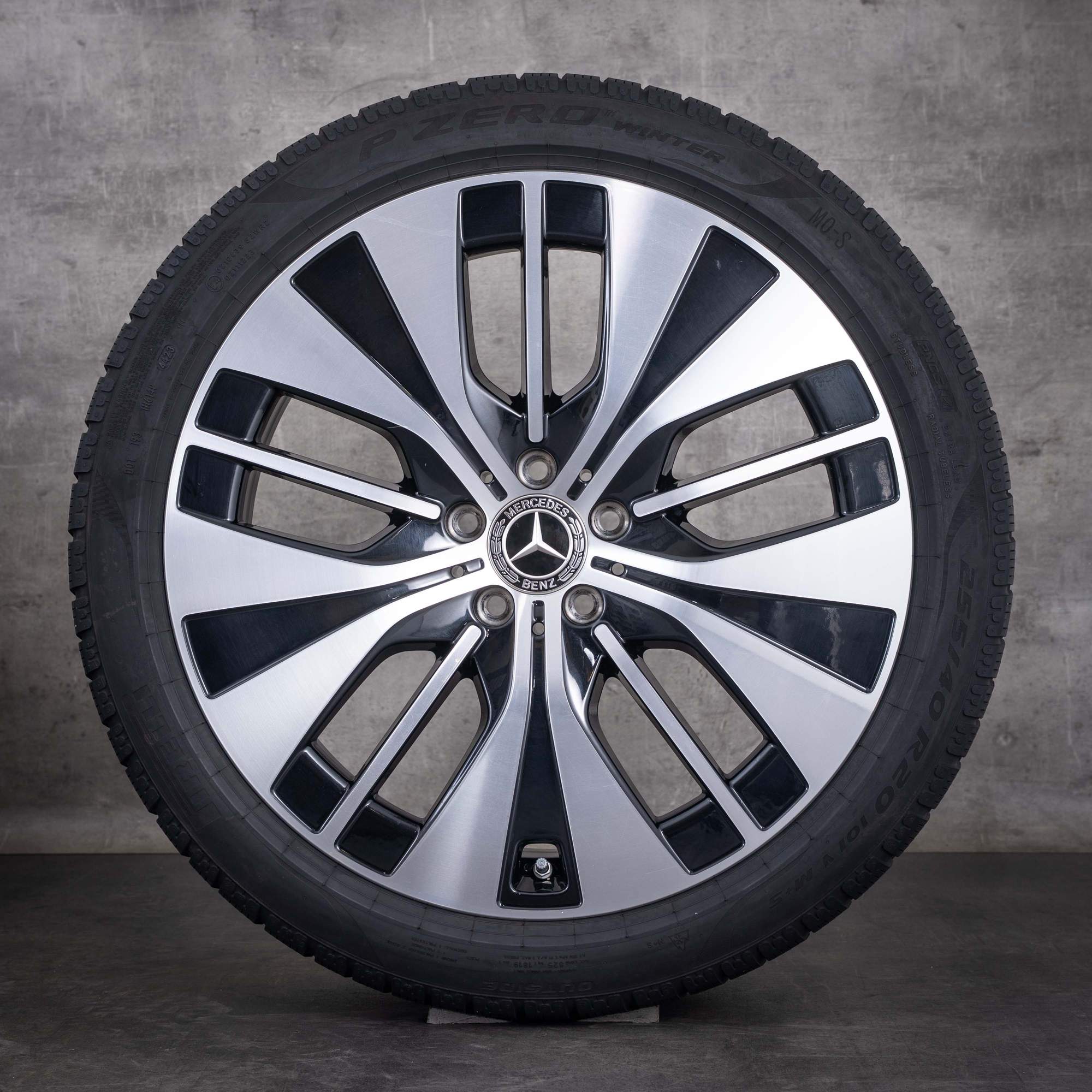 OEM Mercedes-Benz EQE 20inch V295 winter wheels A2954011700 black front diamond cut - wheel 4 of 4