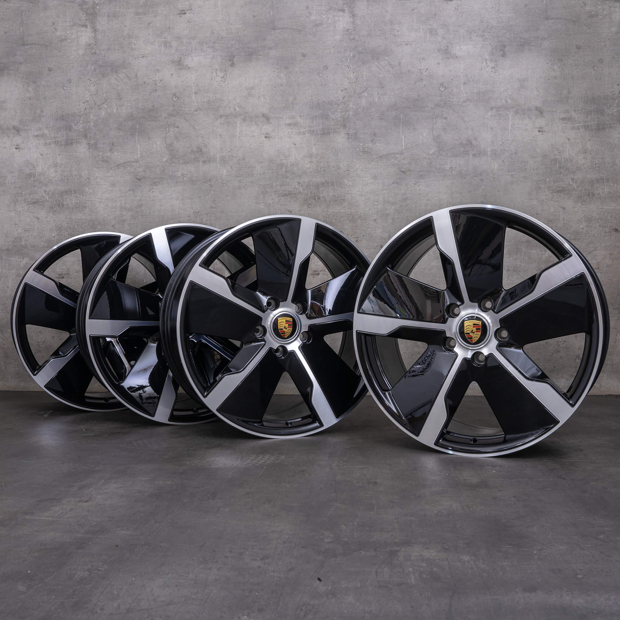 Originale Porsche Taycan I felger 21 tommer 9J1 9J1601025Q 9J1601025R svart polert NY