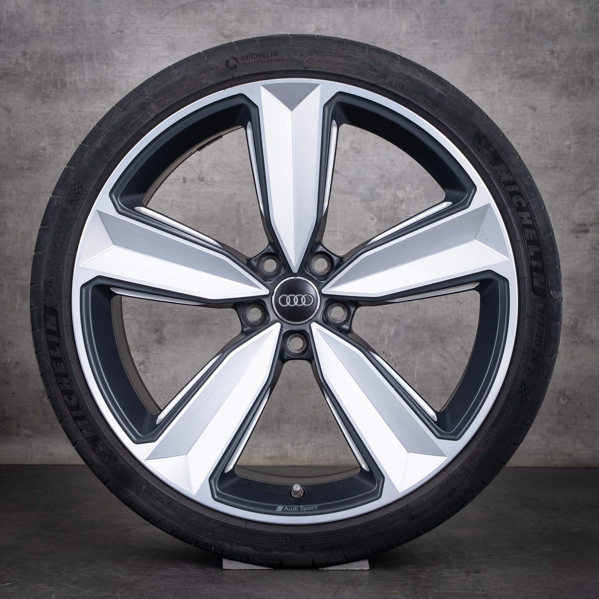 OEM Audi RS4 RS5 20-inch B9 8W F5 summer wheels Peak 8W0601025CS matte black polished