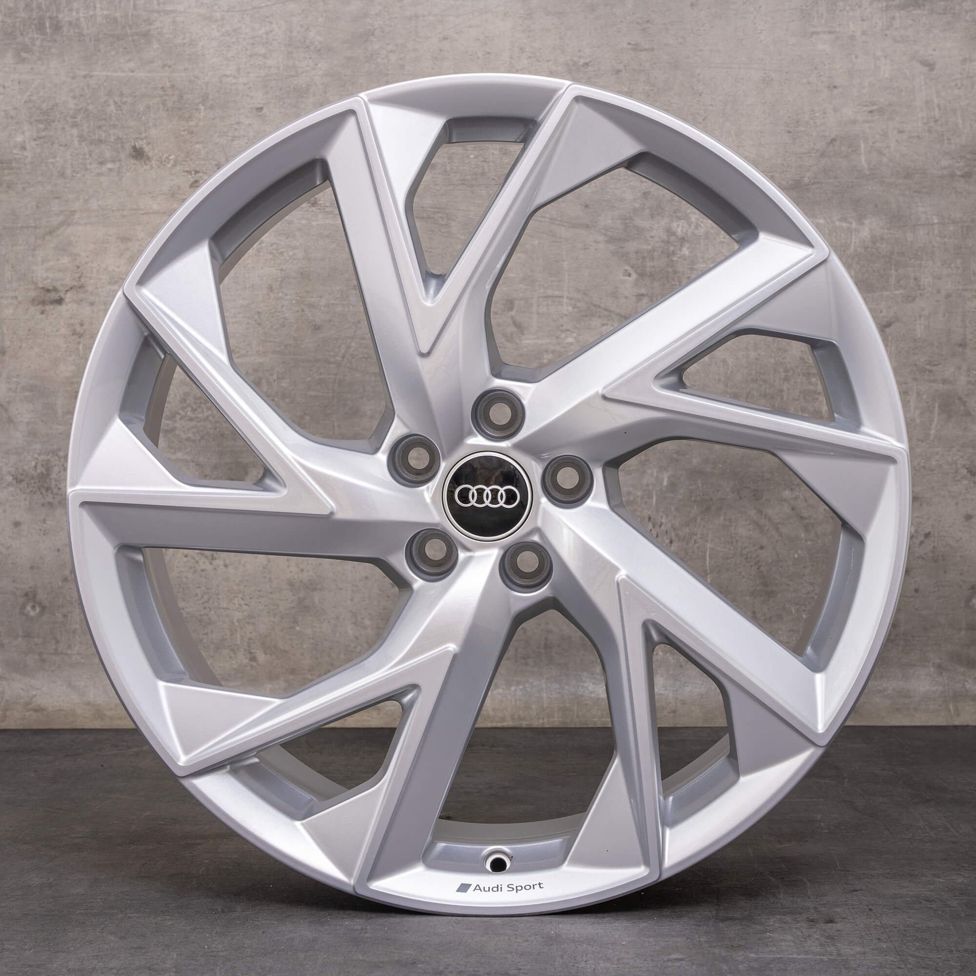 Originele Audi RS Q3 Sportback velgen 21 inch F3 83A601025AD 5 Arm Trigon zilver NIEUW