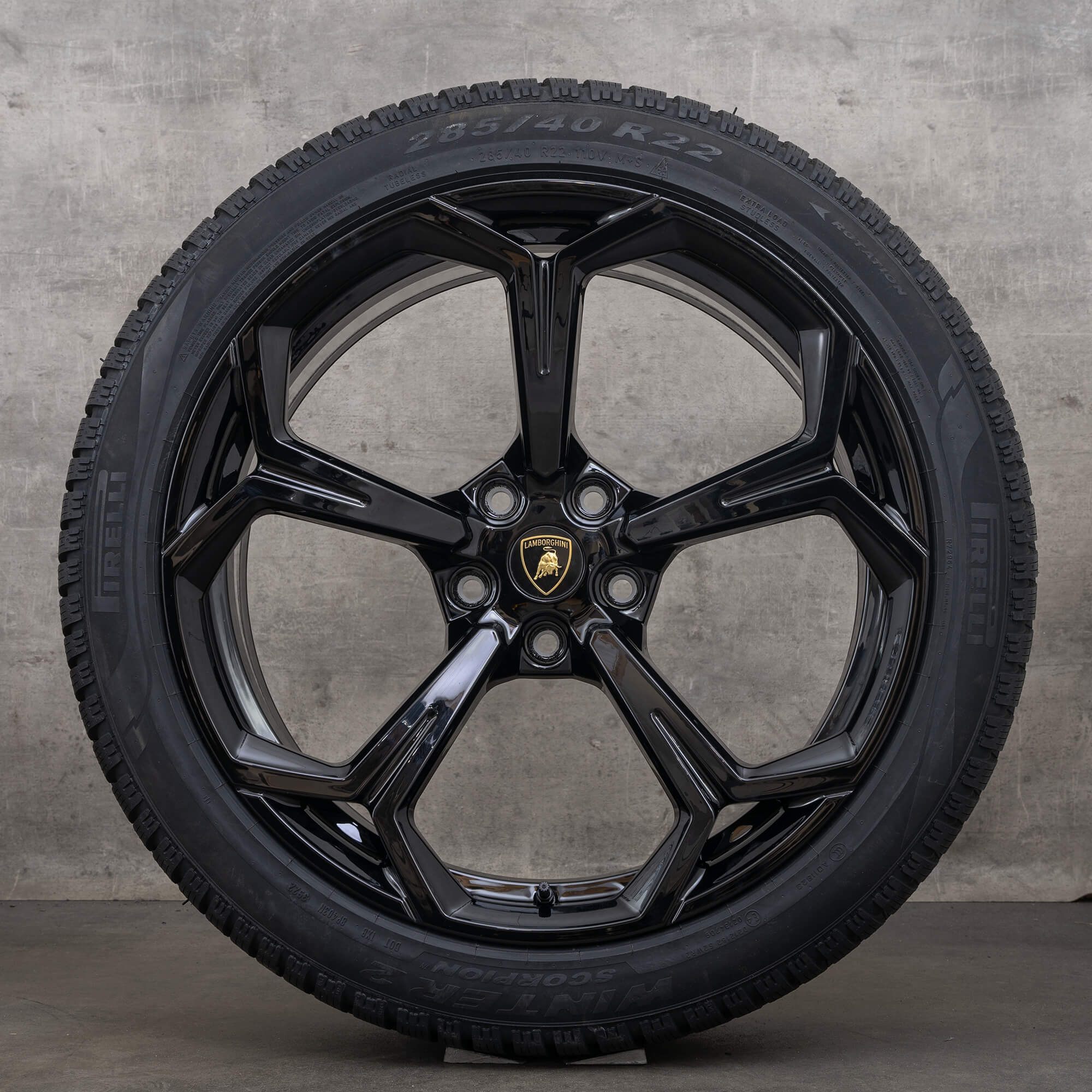 Oryginalne koła zimowe do Lamborghini Urus felgi 22 cale 4ML601025P 4ML601025Q wzór plastra miodu czarny połysk
