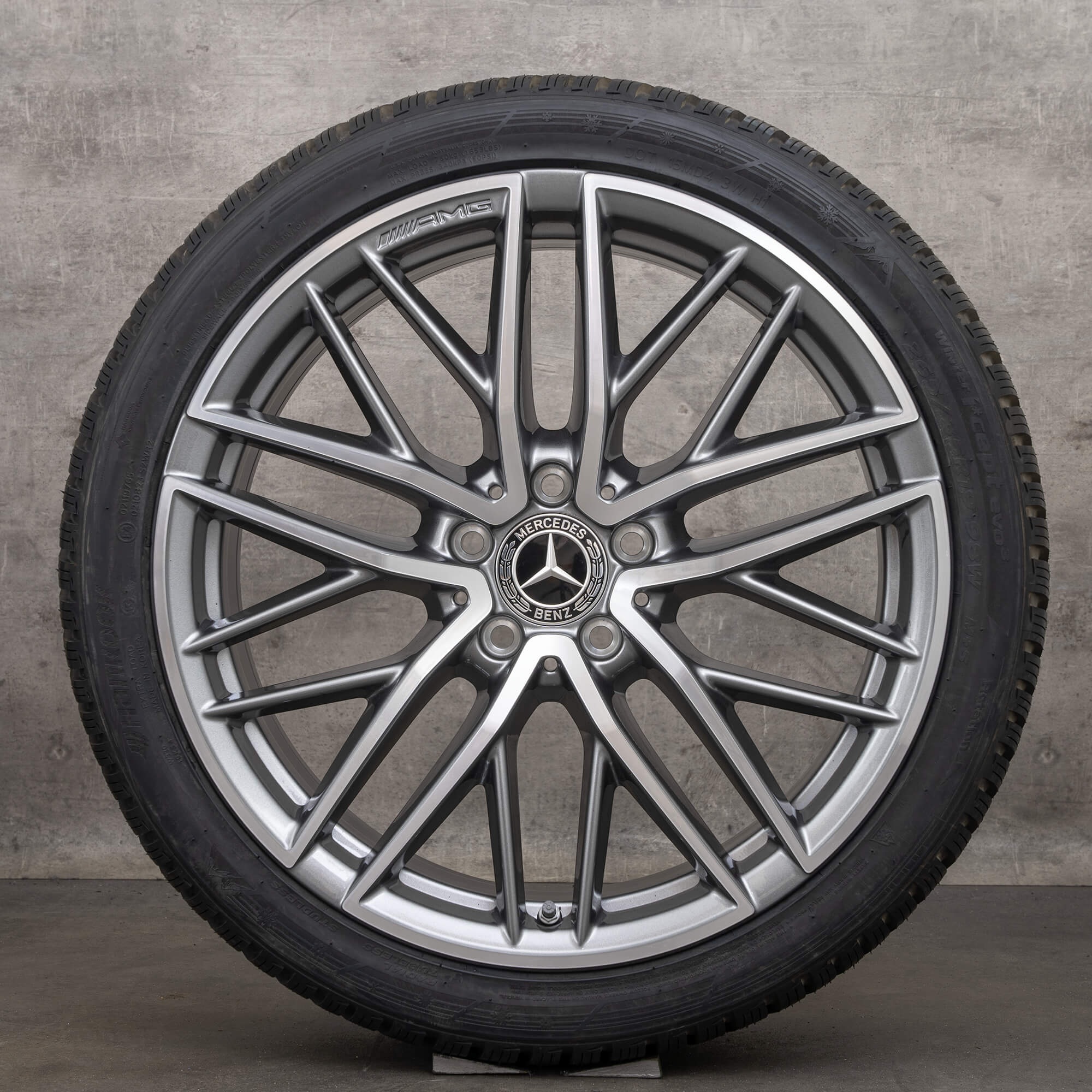 Llantas originales AMG Mercedes Benz Clase C C43 de 19 pulgadas W206 S206 invierno A2064012300 A2064012400 Neumáticos NUEVO