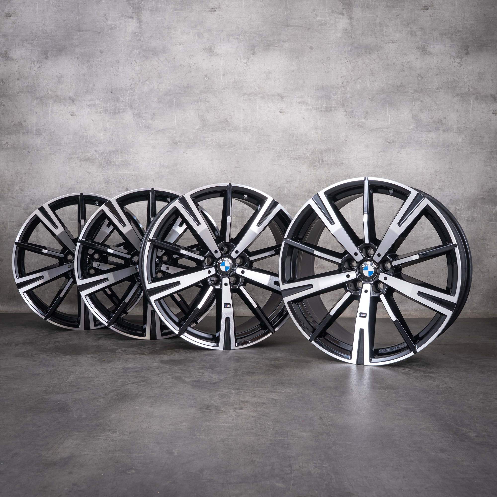 Oryginalne felgi BMW serii 5 i5 20 cali G60 G61 Styling 938 M 5A324E6 5A324E7 czarne w technologii diamond cut z połyskiem